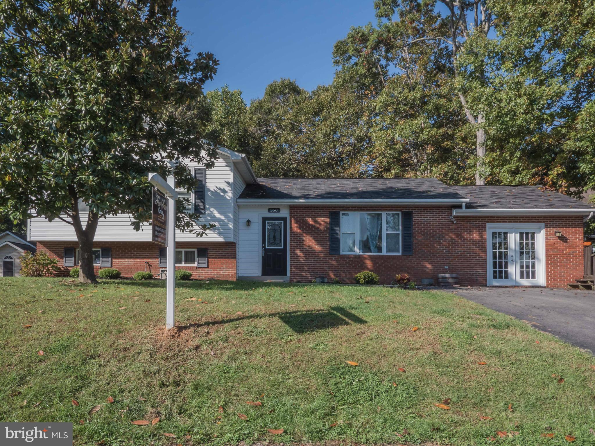 SYMPHONY WOODS - Residential