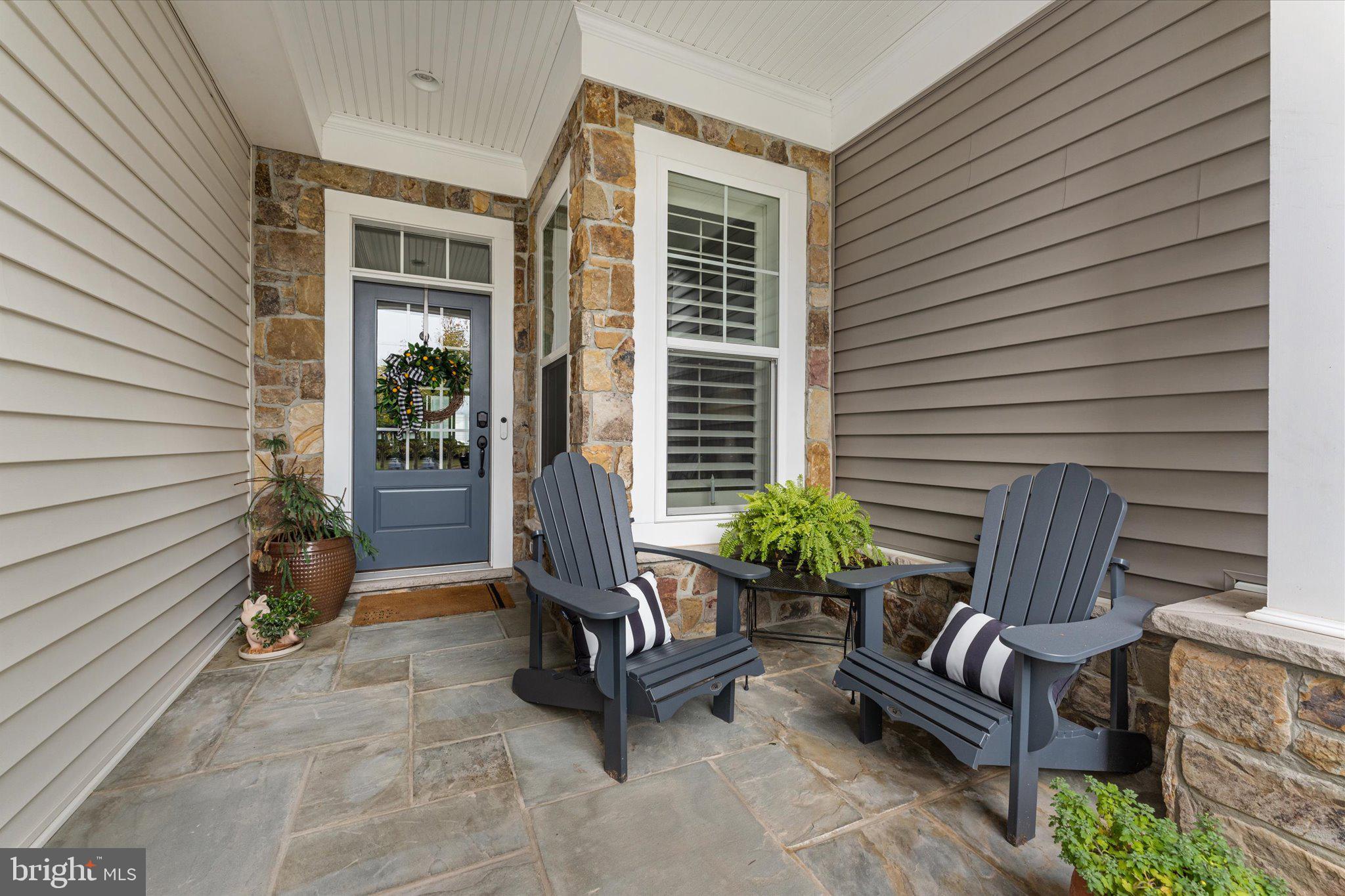 23603 GOLDEN EMBERS SQUARE