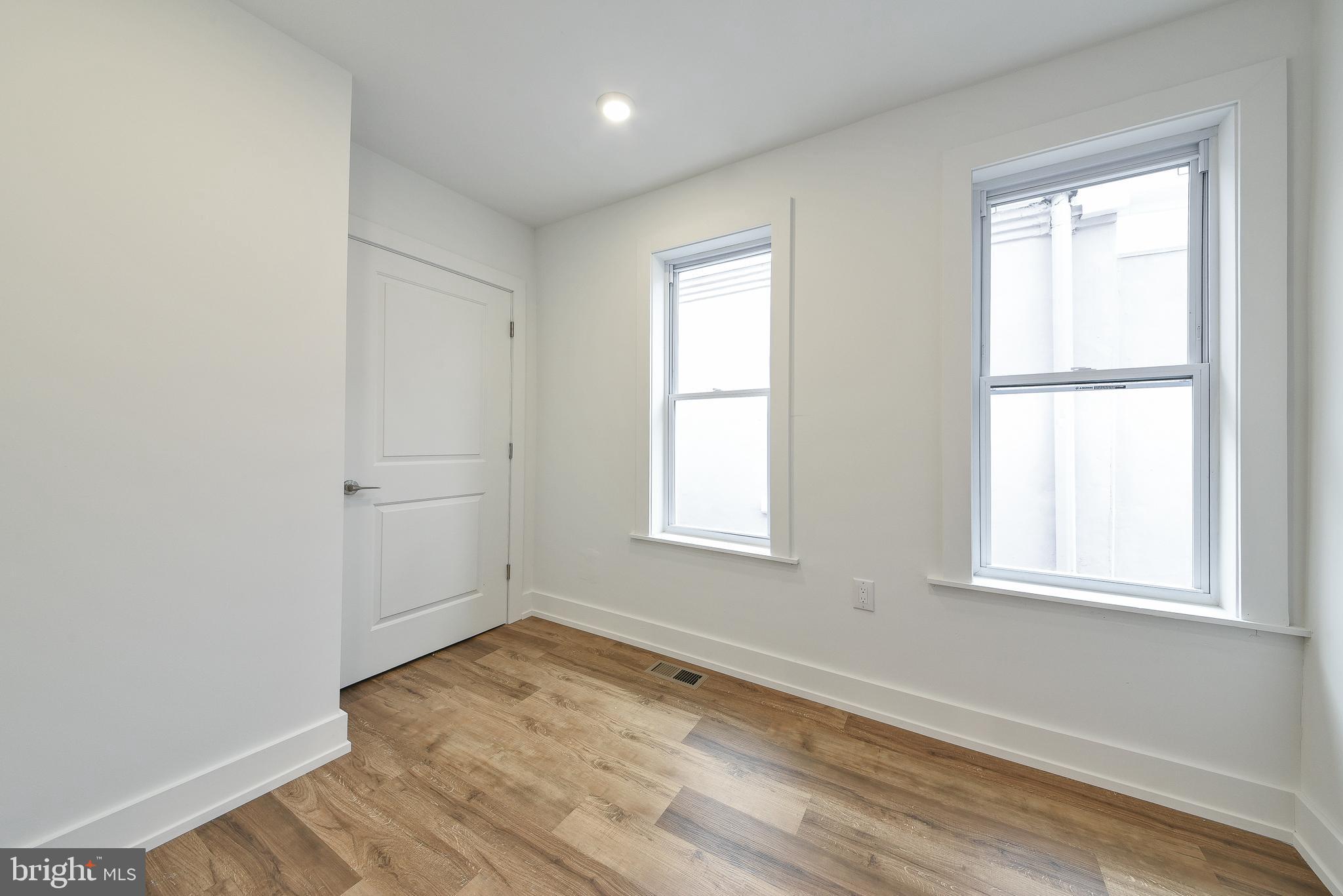 DICKINSON NARROWS - Residential Lease