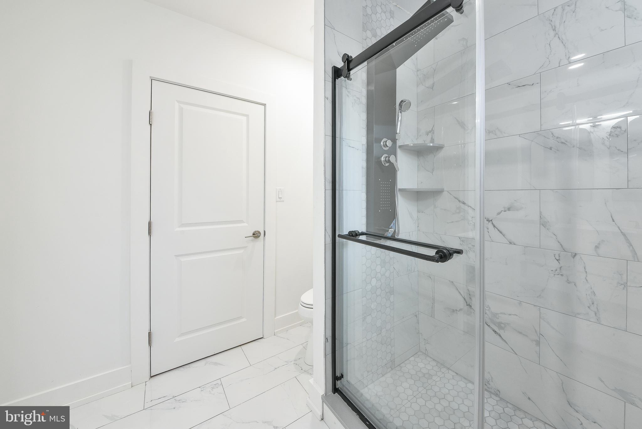 DICKINSON NARROWS - Residential Lease