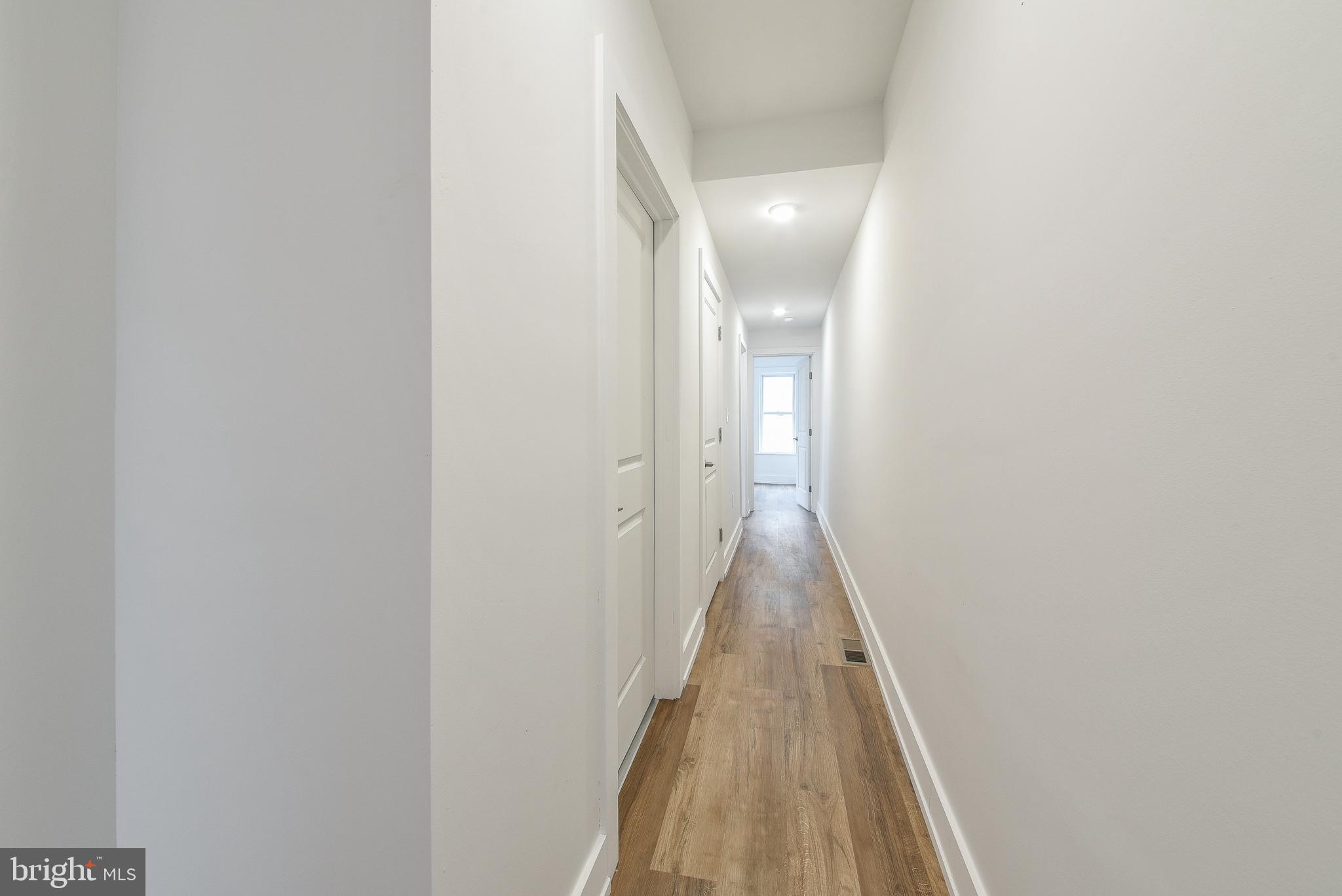 DICKINSON NARROWS - Residential Lease