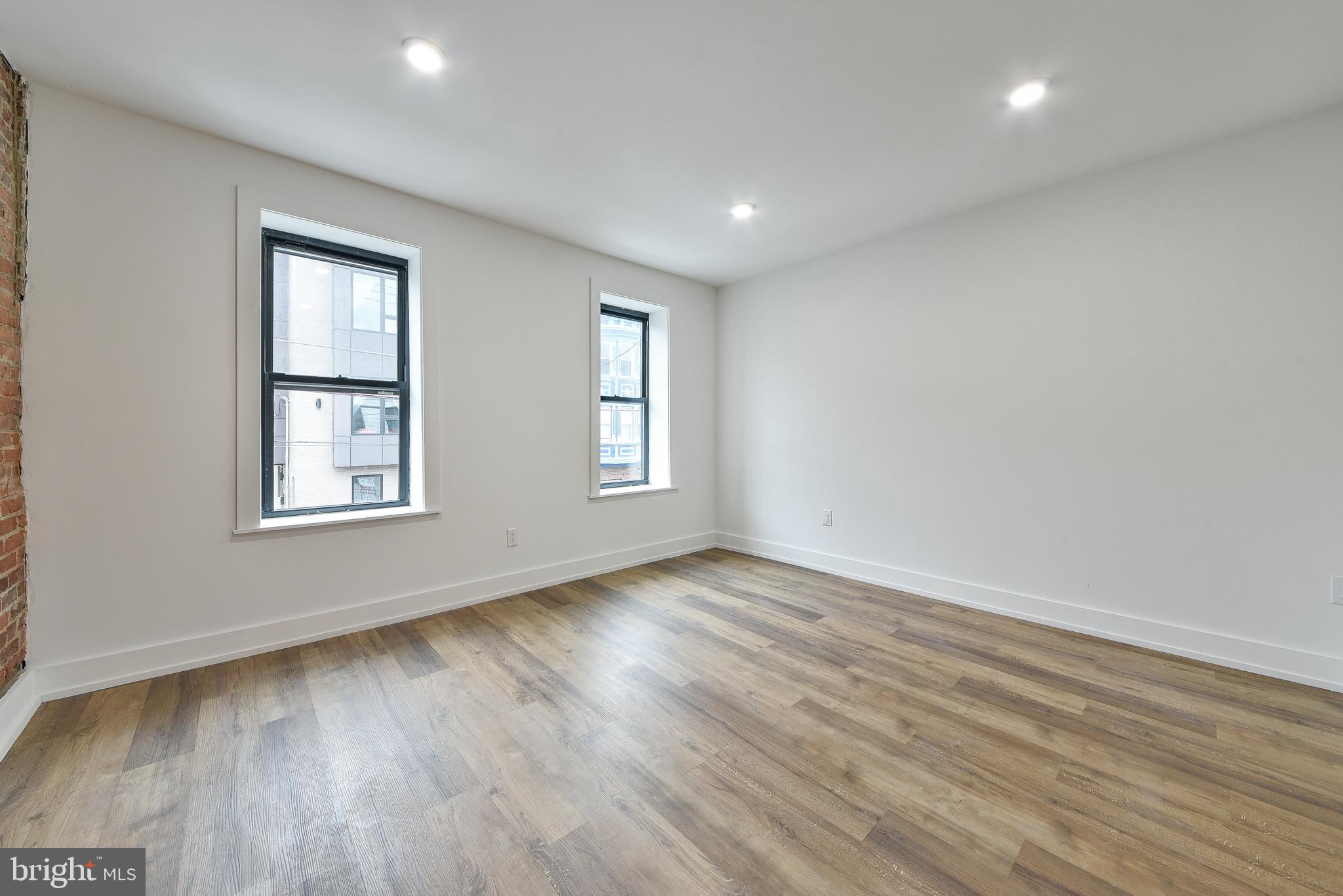 DICKINSON NARROWS - Residential Lease