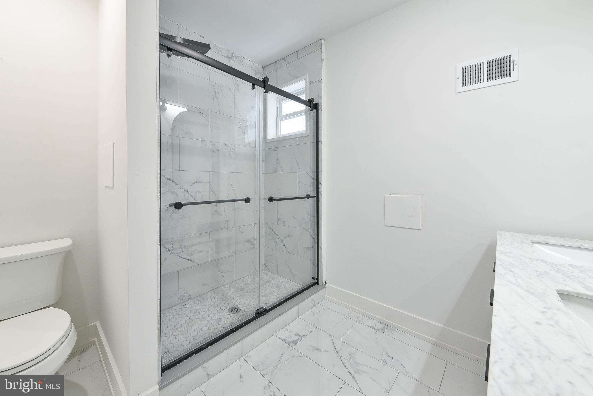 DICKINSON NARROWS - Residential Lease