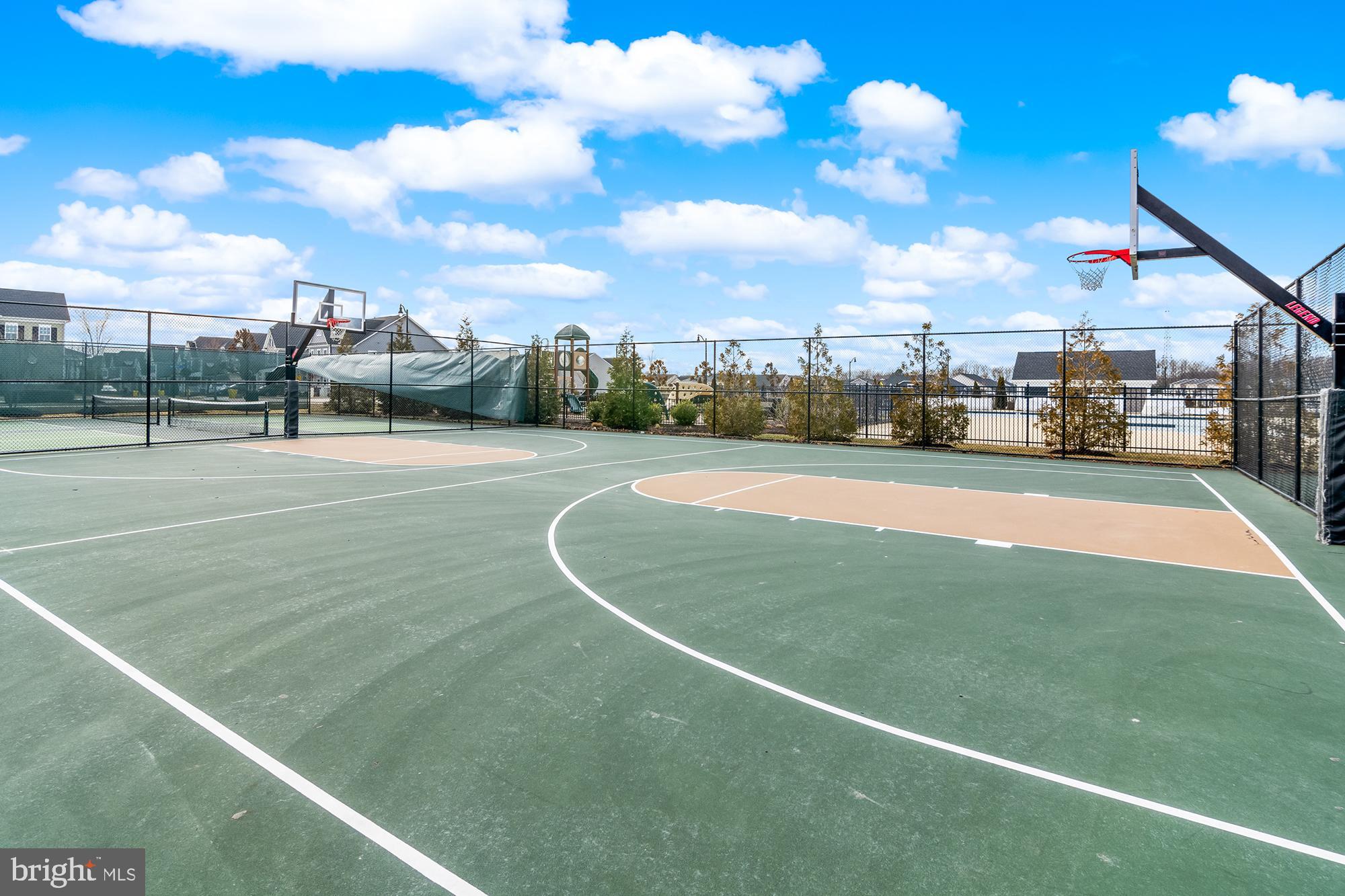 TWO RIVERS - Residential