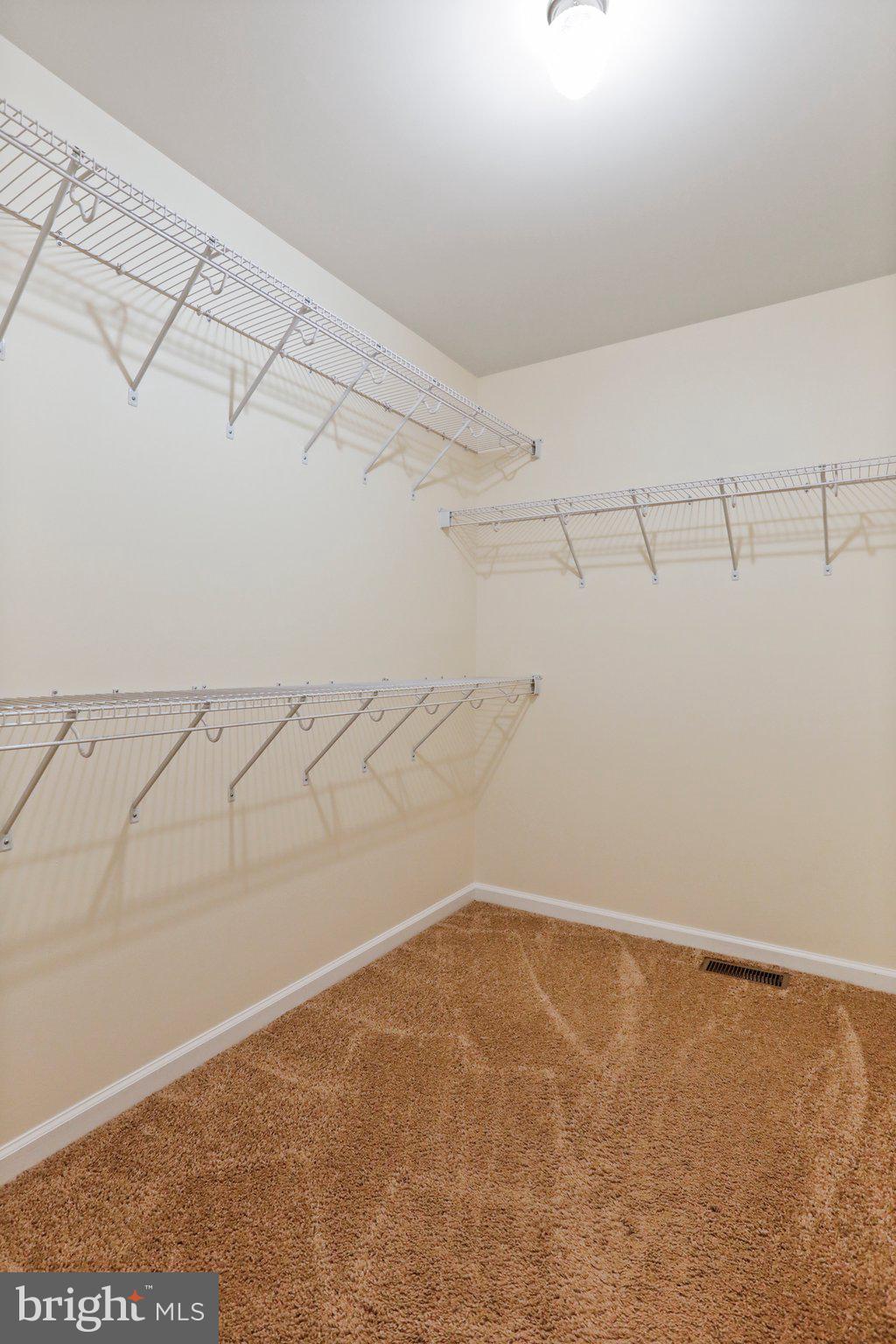 HAMPSHIRE HOUSE ESTATES - Residential