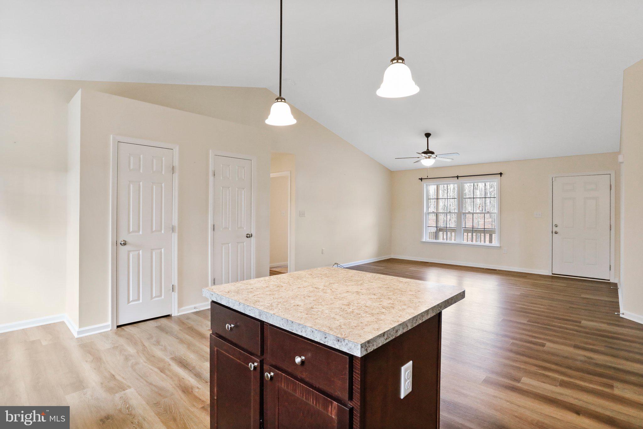 HAMPSHIRE HOUSE ESTATES - Residential