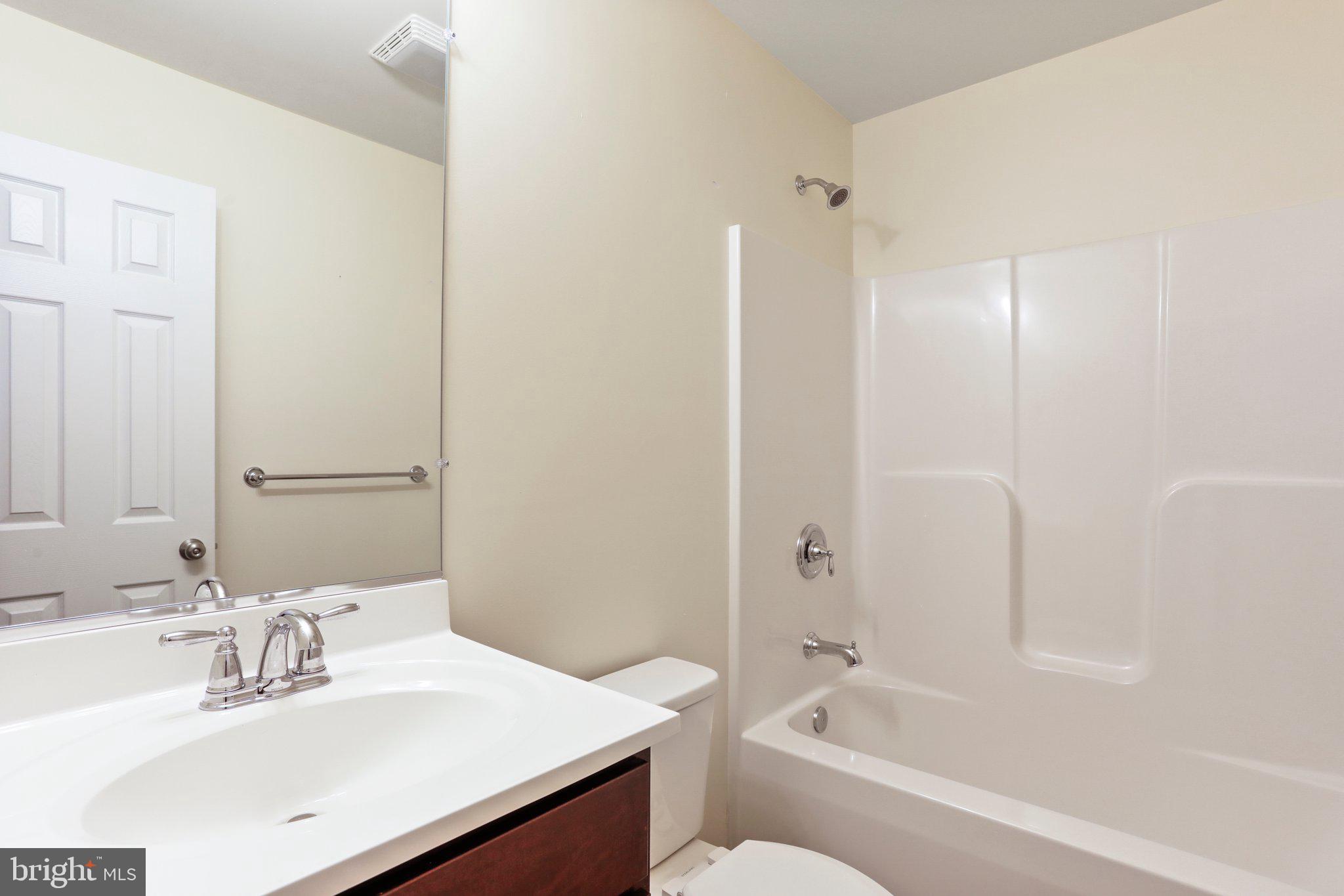 HAMPSHIRE HOUSE ESTATES - Residential