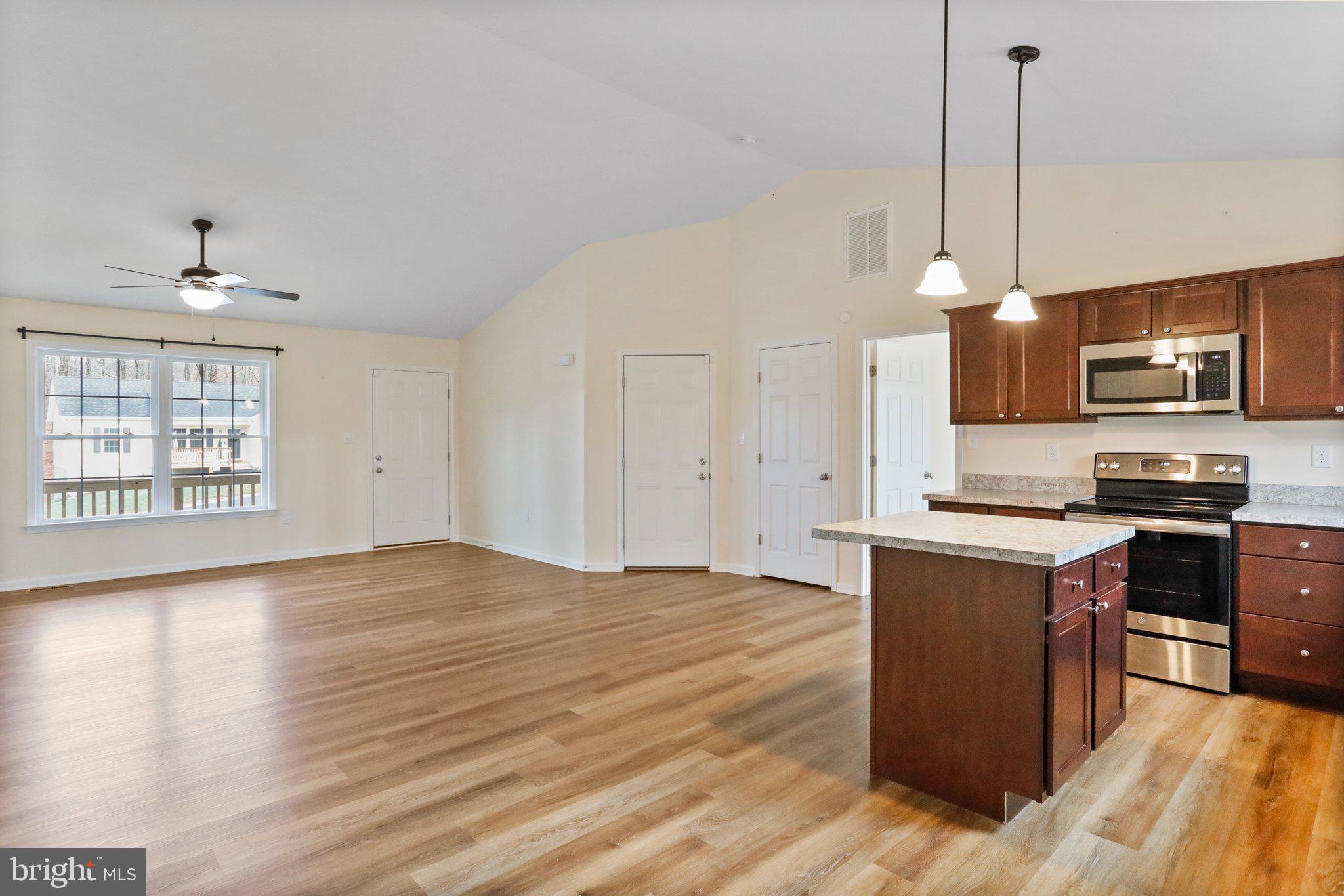 HAMPSHIRE HOUSE ESTATES - Residential