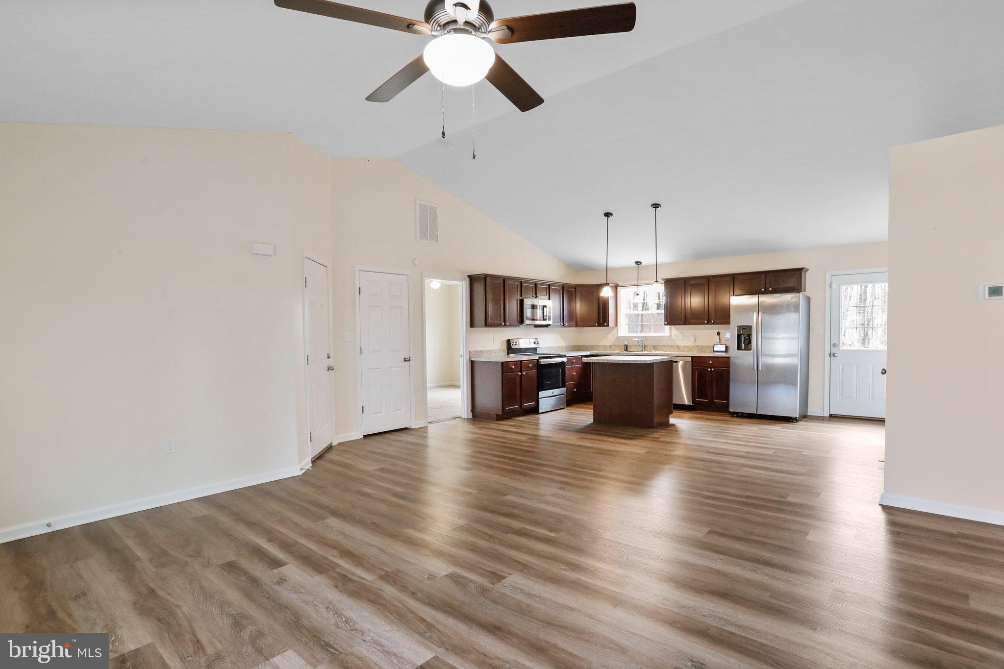 HAMPSHIRE HOUSE ESTATES - Residential