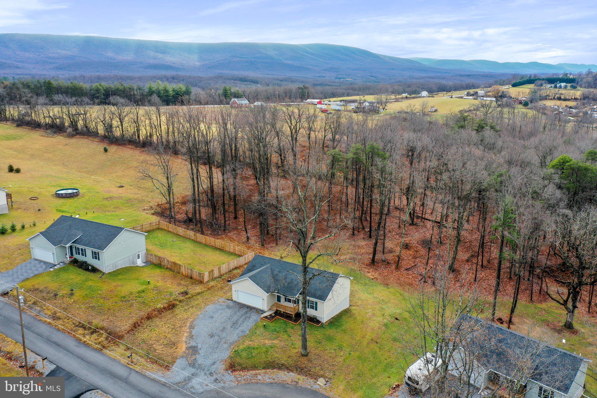 HAMPSHIRE HOUSE ESTATES - Residential