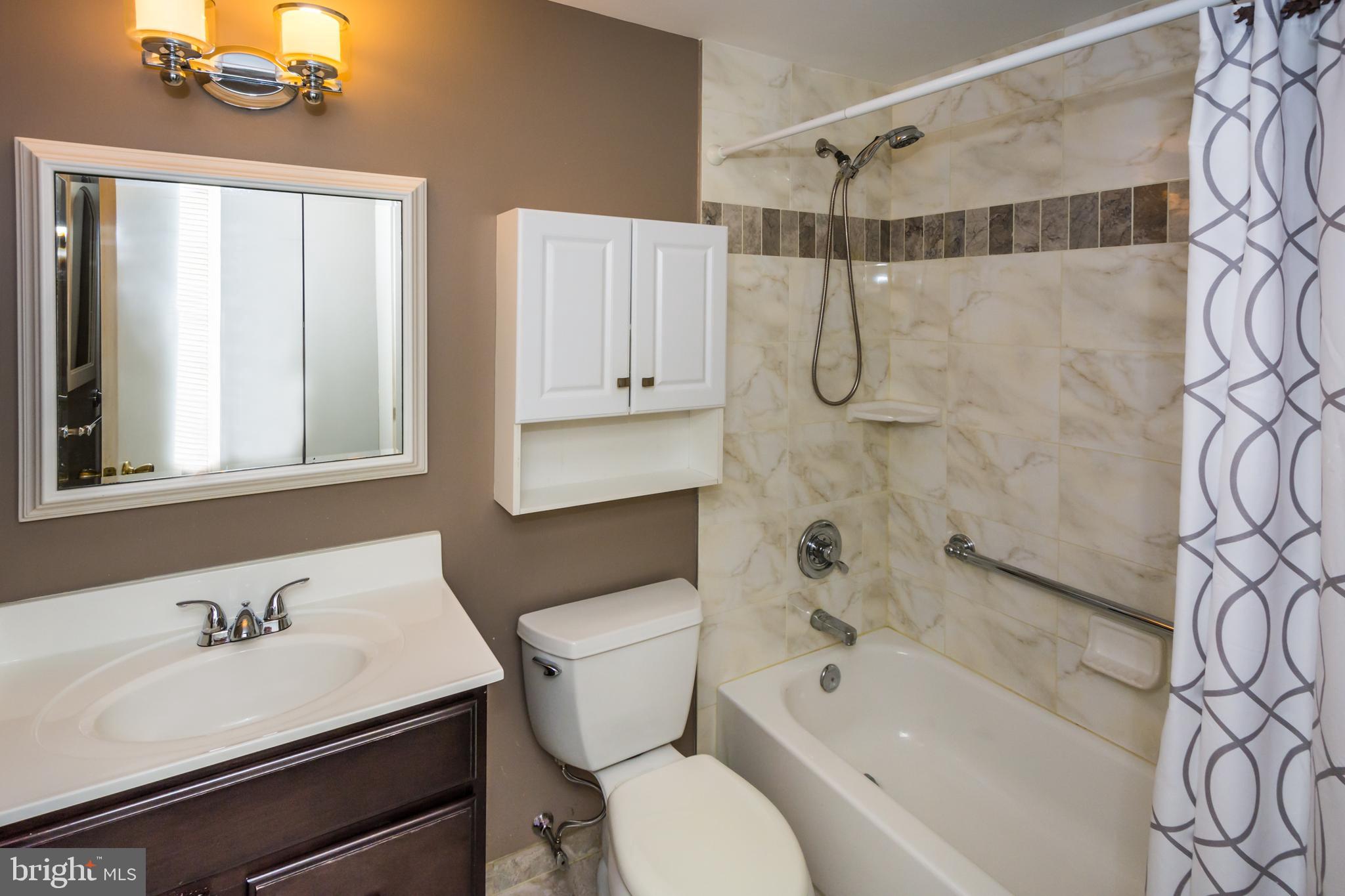 LONG REACH - Residential