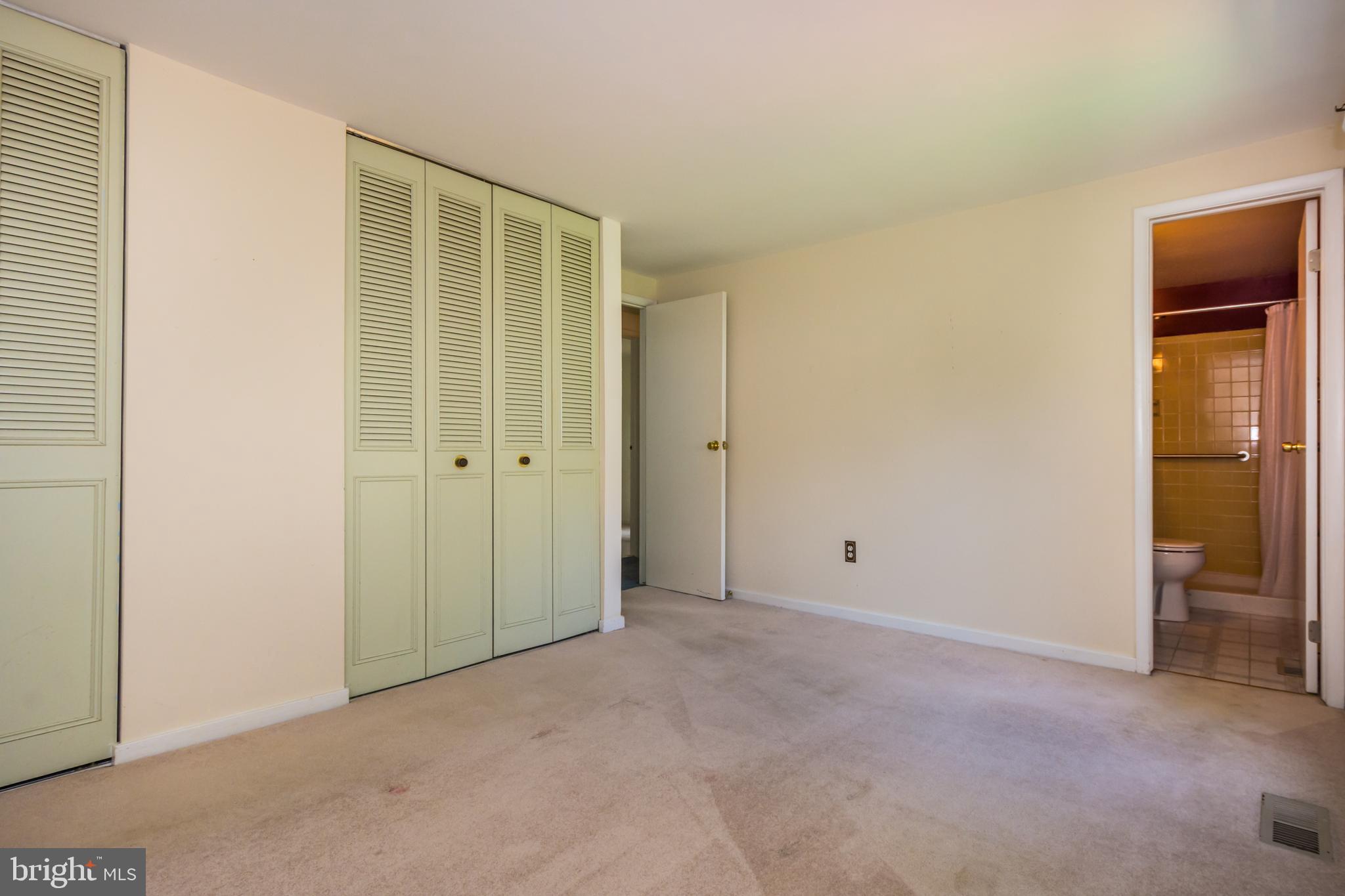 LONG REACH - Residential