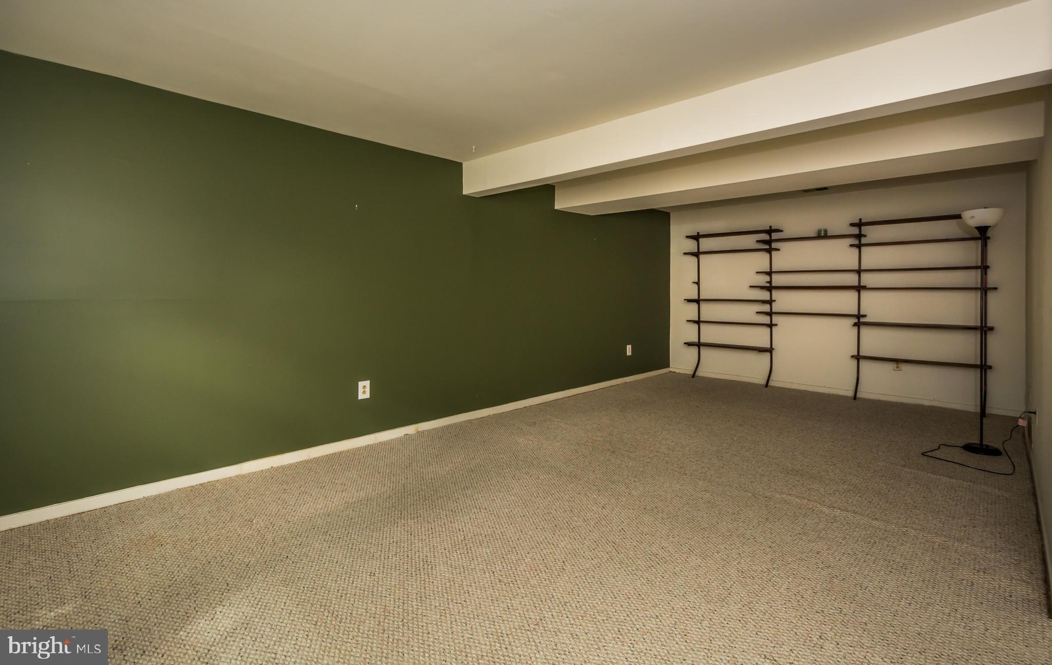 LONG REACH - Residential