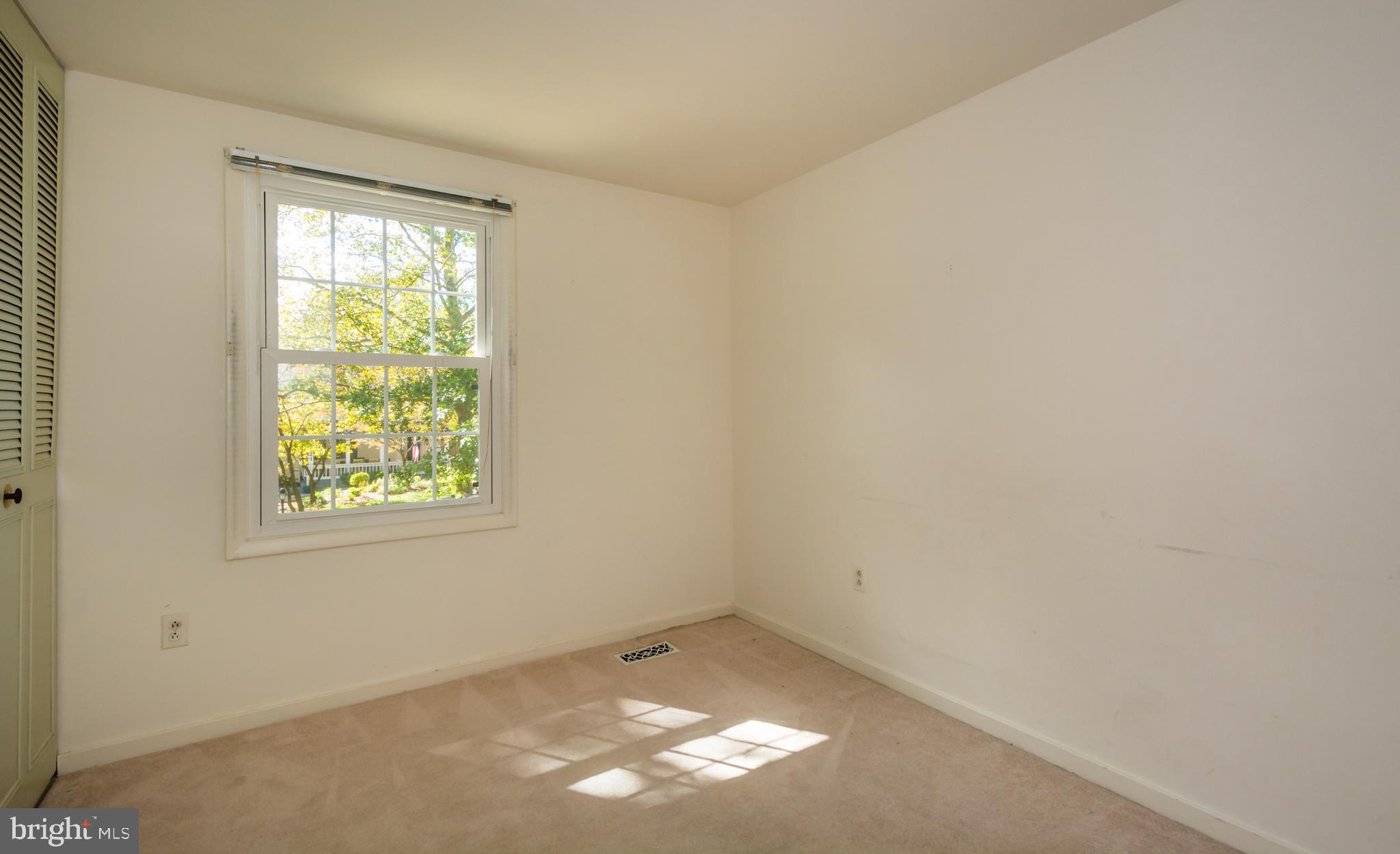 LONG REACH - Residential