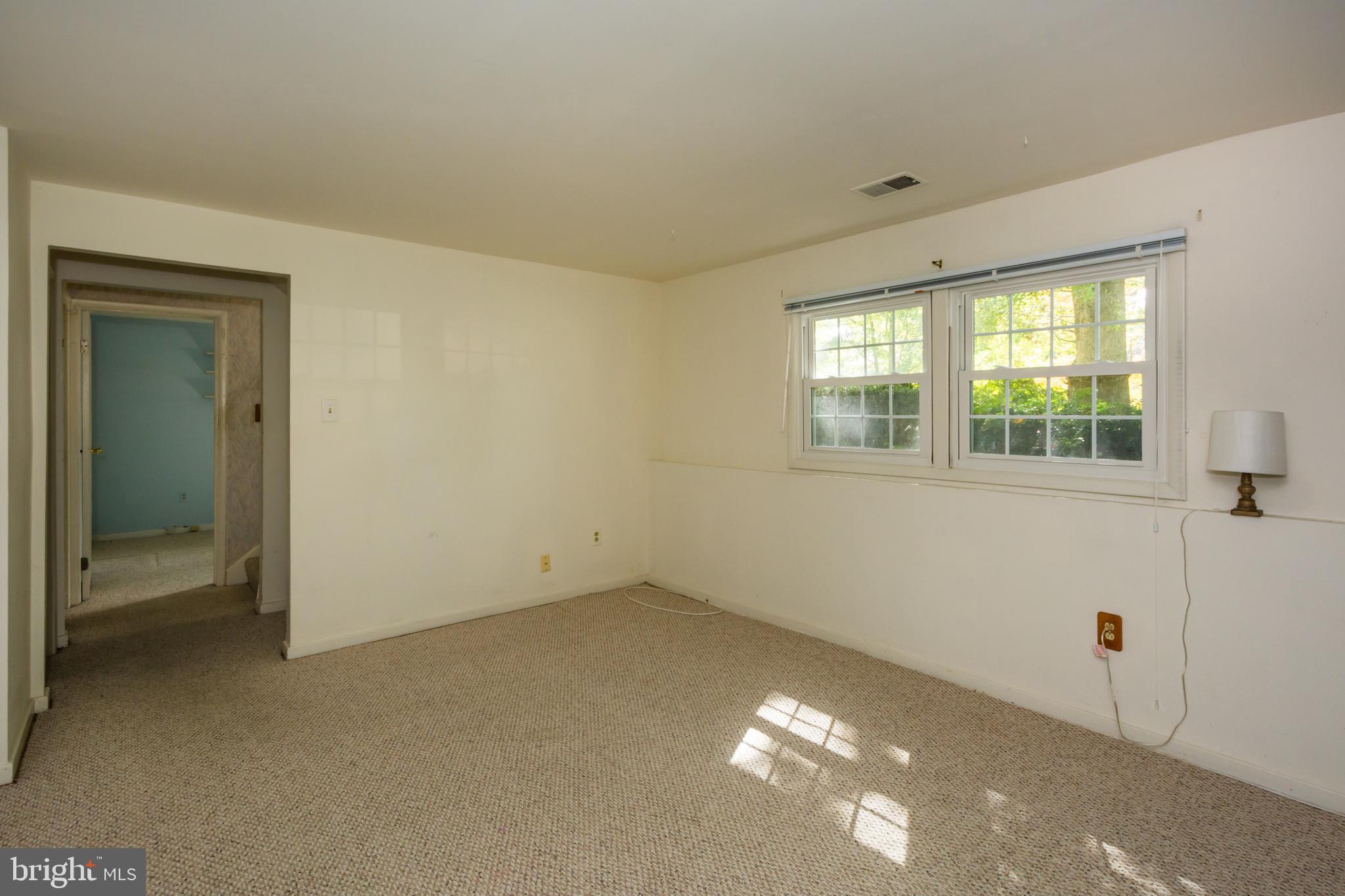 LONG REACH - Residential