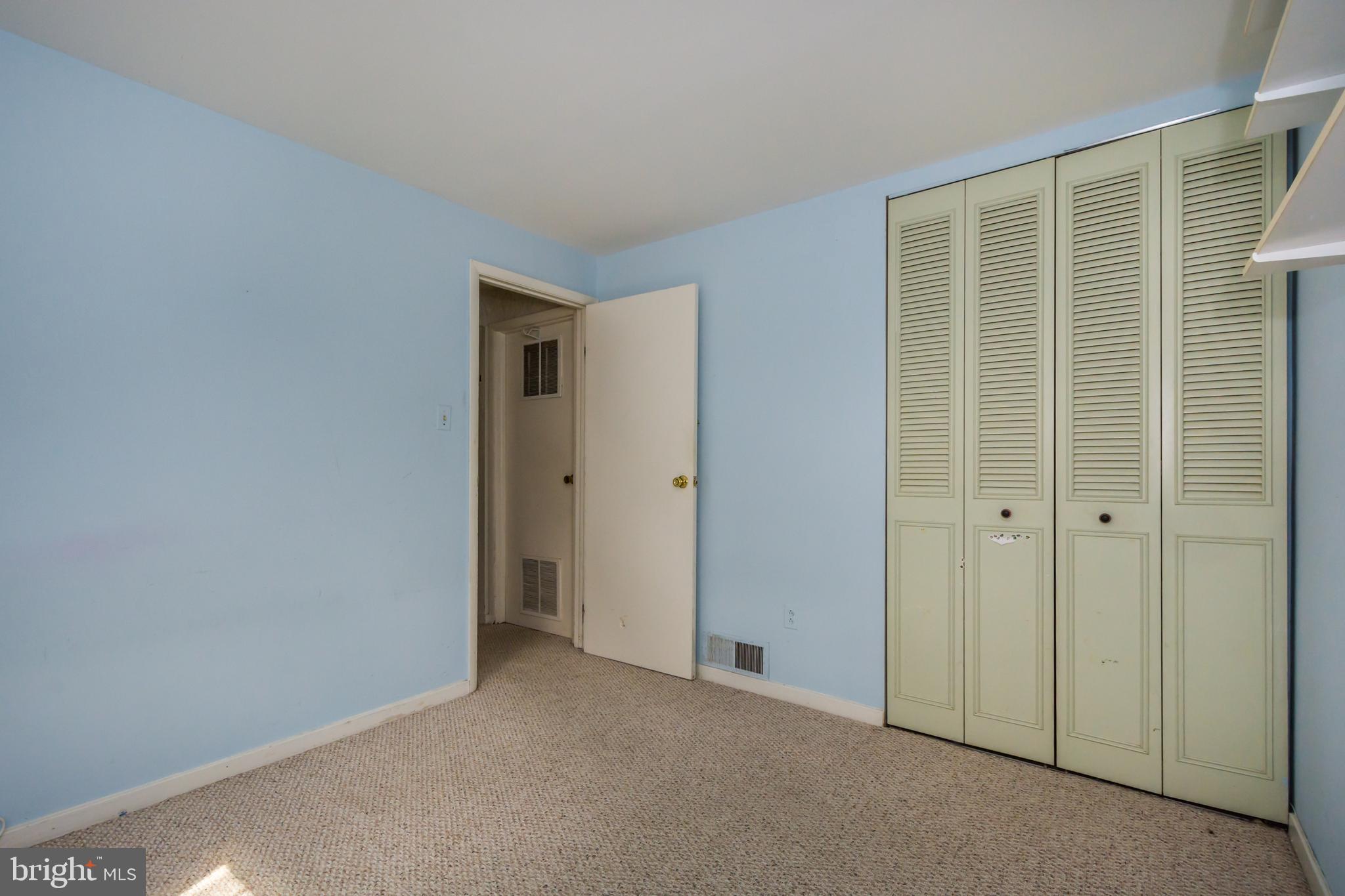 LONG REACH - Residential