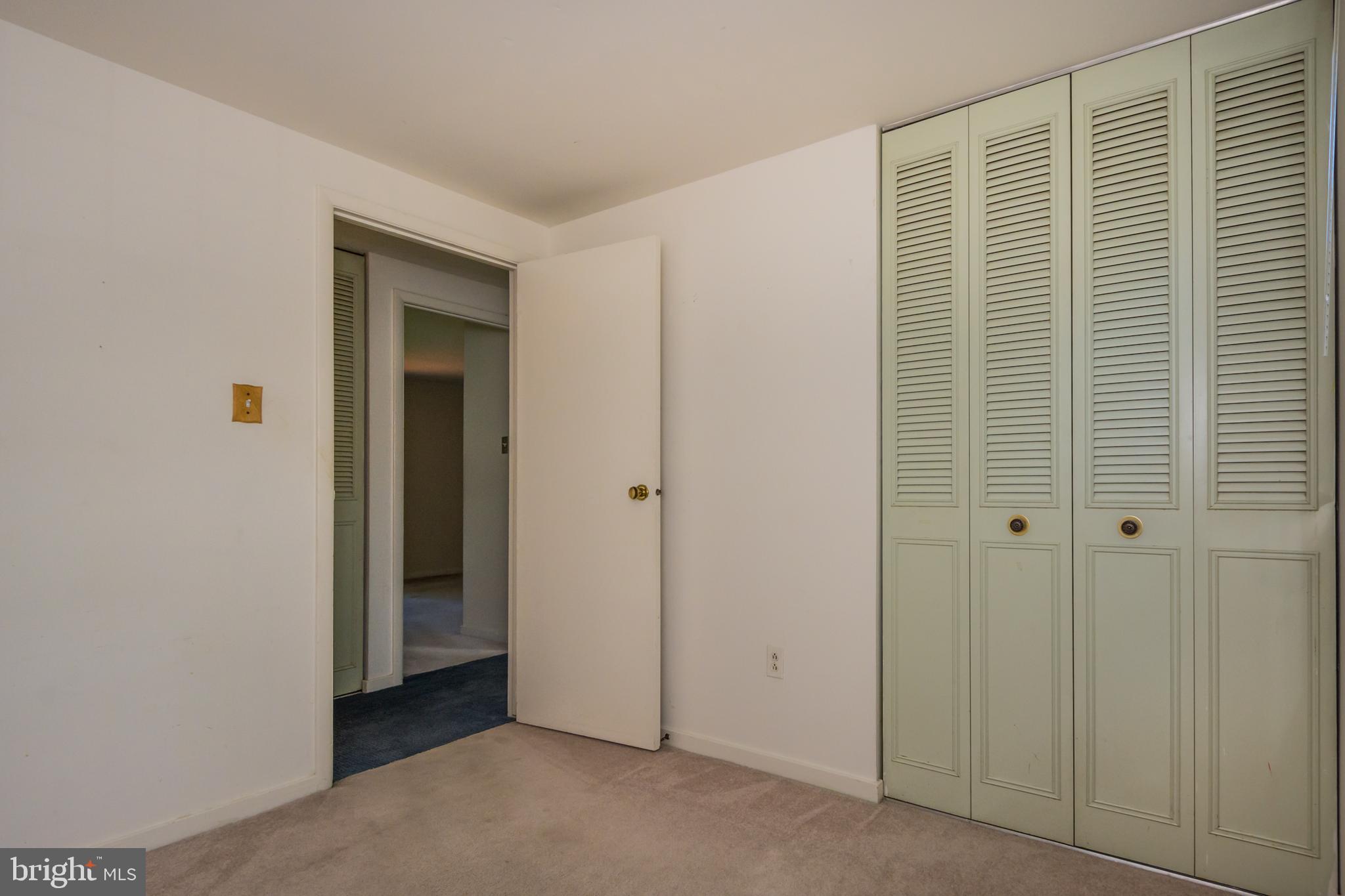 LONG REACH - Residential