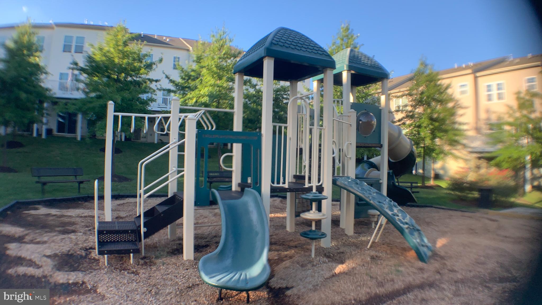 HOWARD SQUARE - Residential Lease