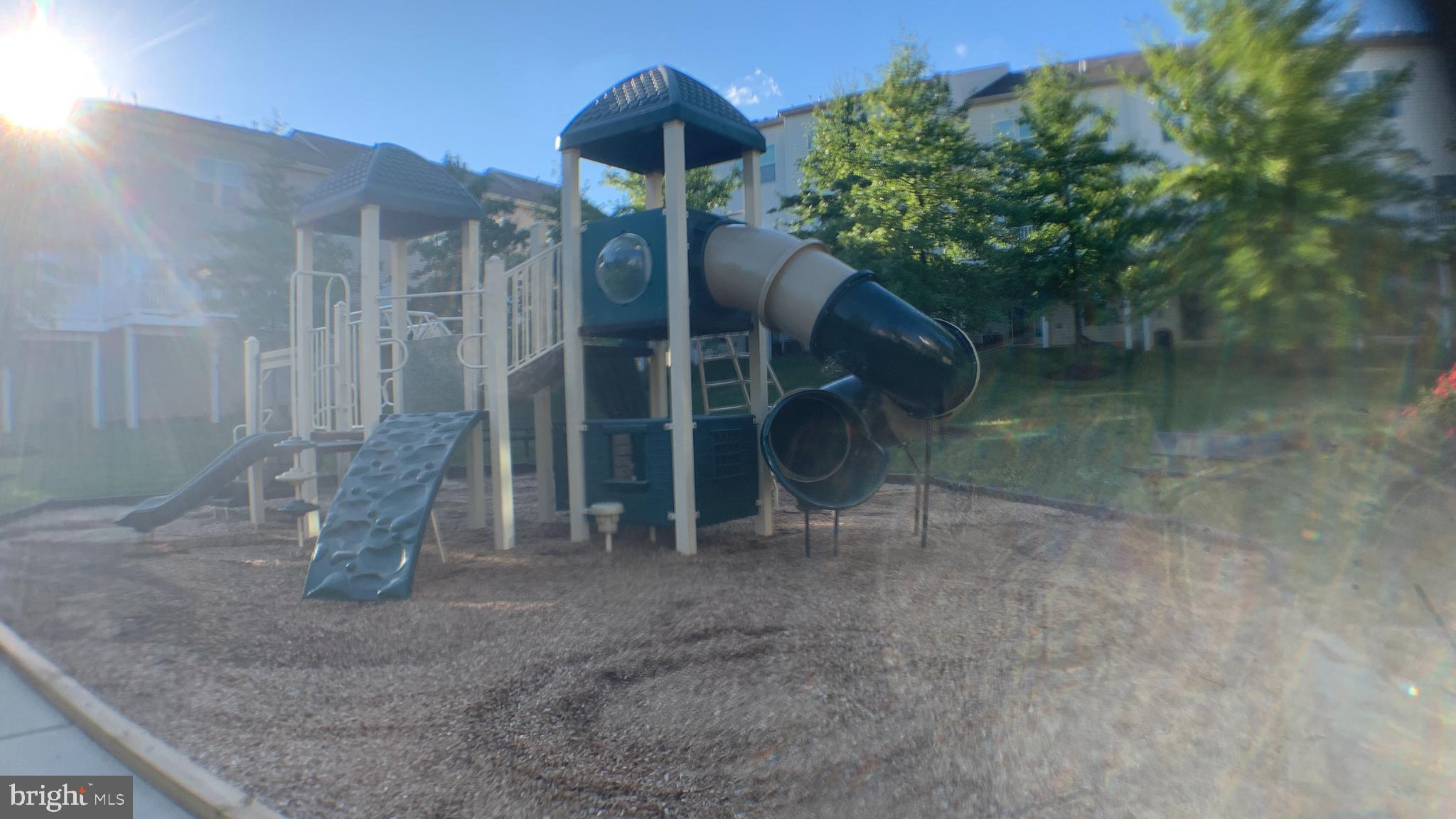 HOWARD SQUARE - Residential Lease