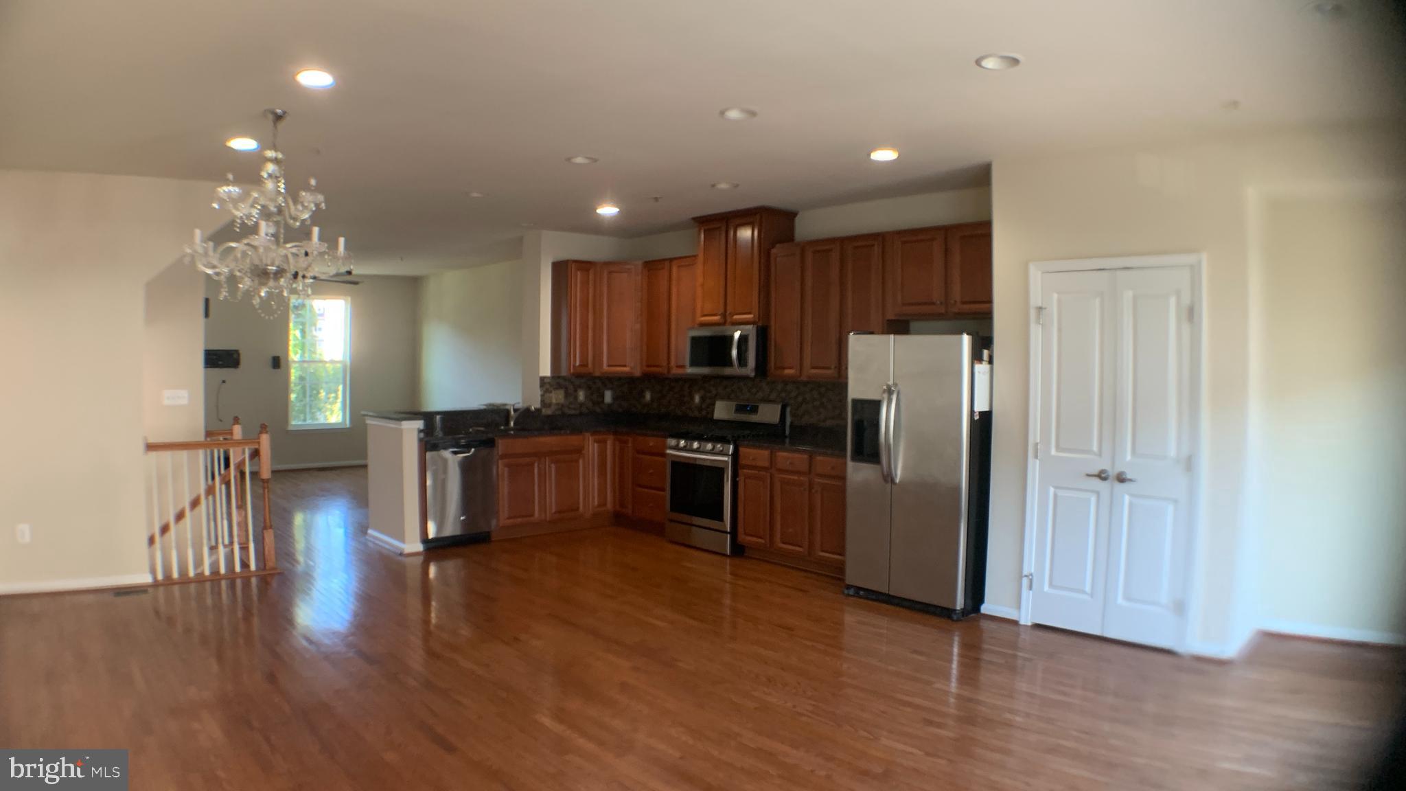 HOWARD SQUARE - Residential Lease