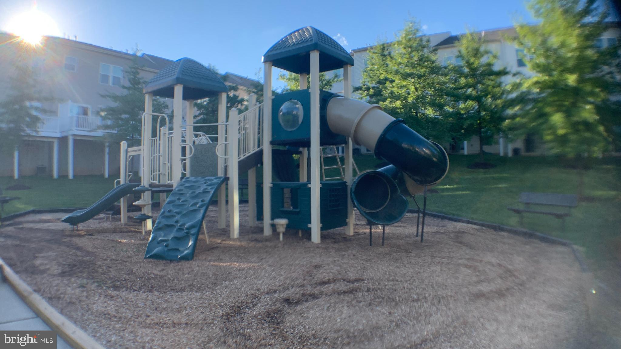 HOWARD SQUARE - Residential Lease