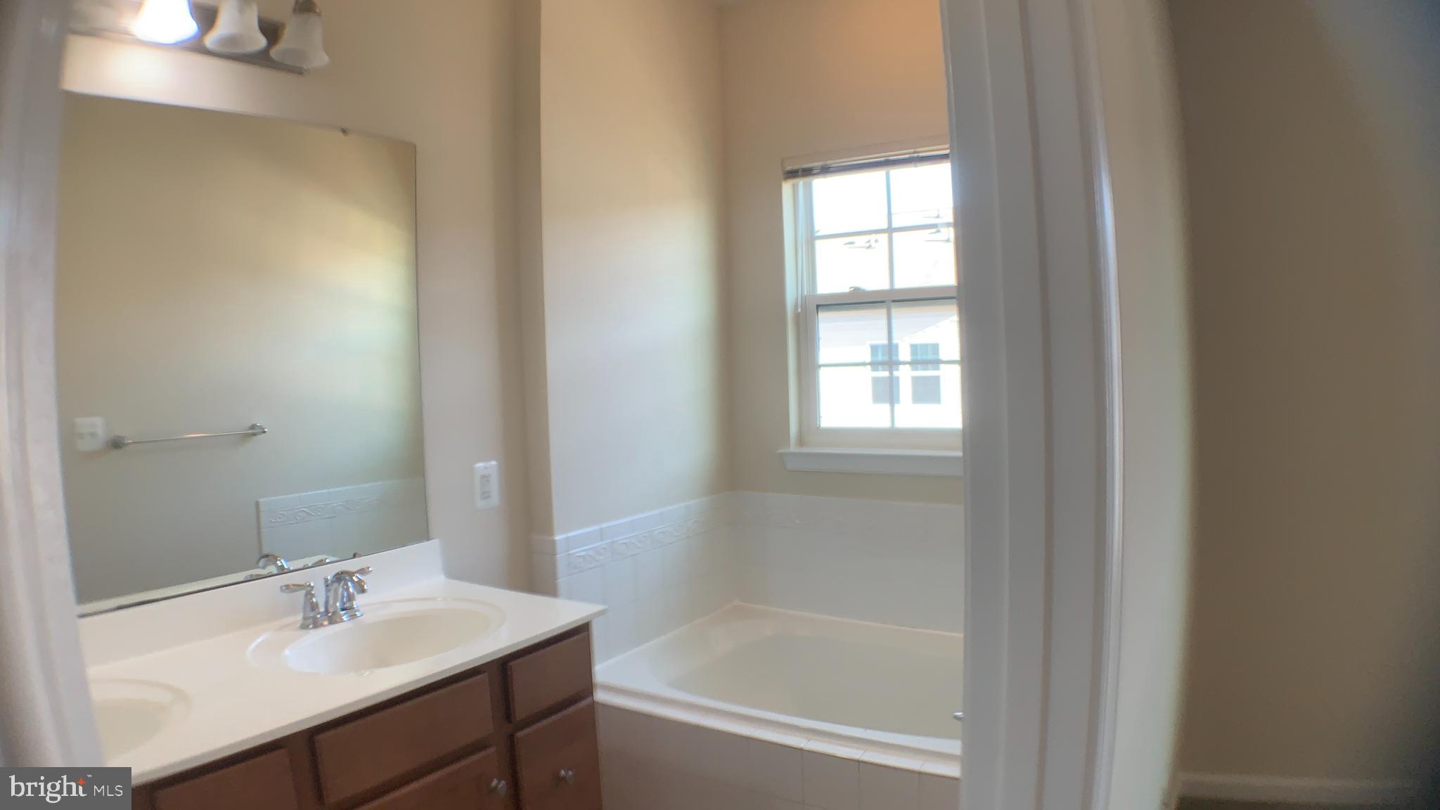 HOWARD SQUARE - Residential Lease