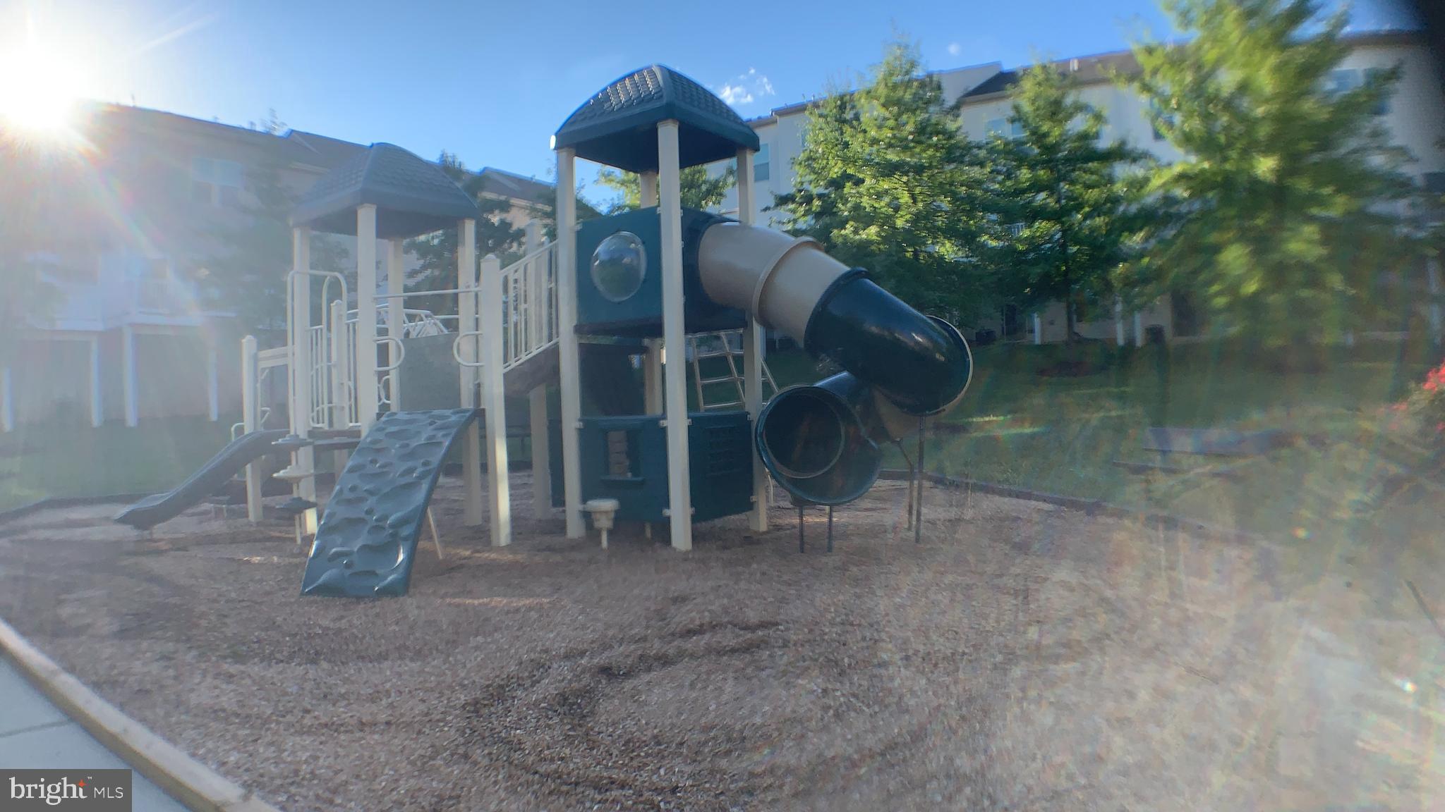 HOWARD SQUARE - Residential Lease