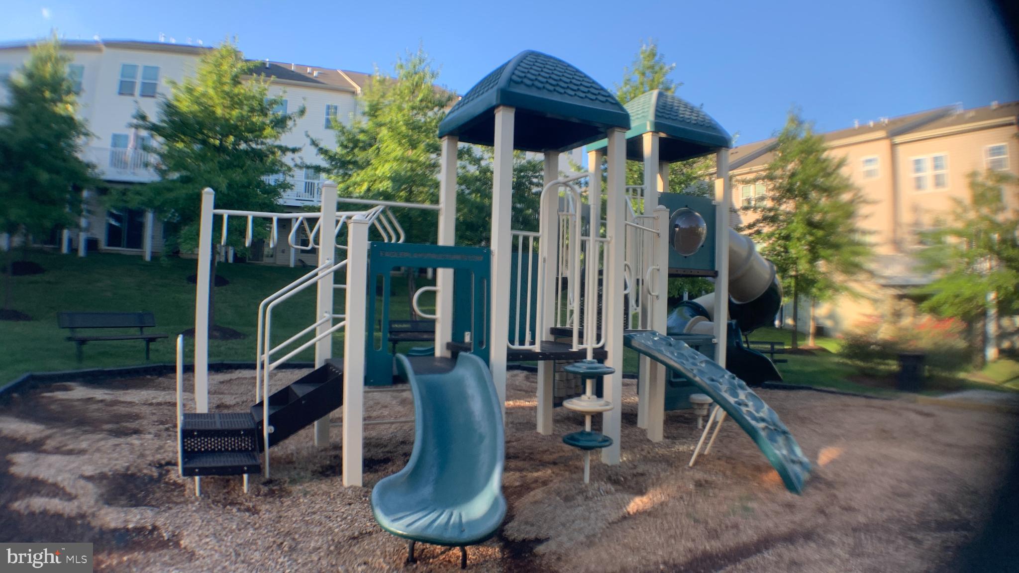 HOWARD SQUARE - Residential Lease