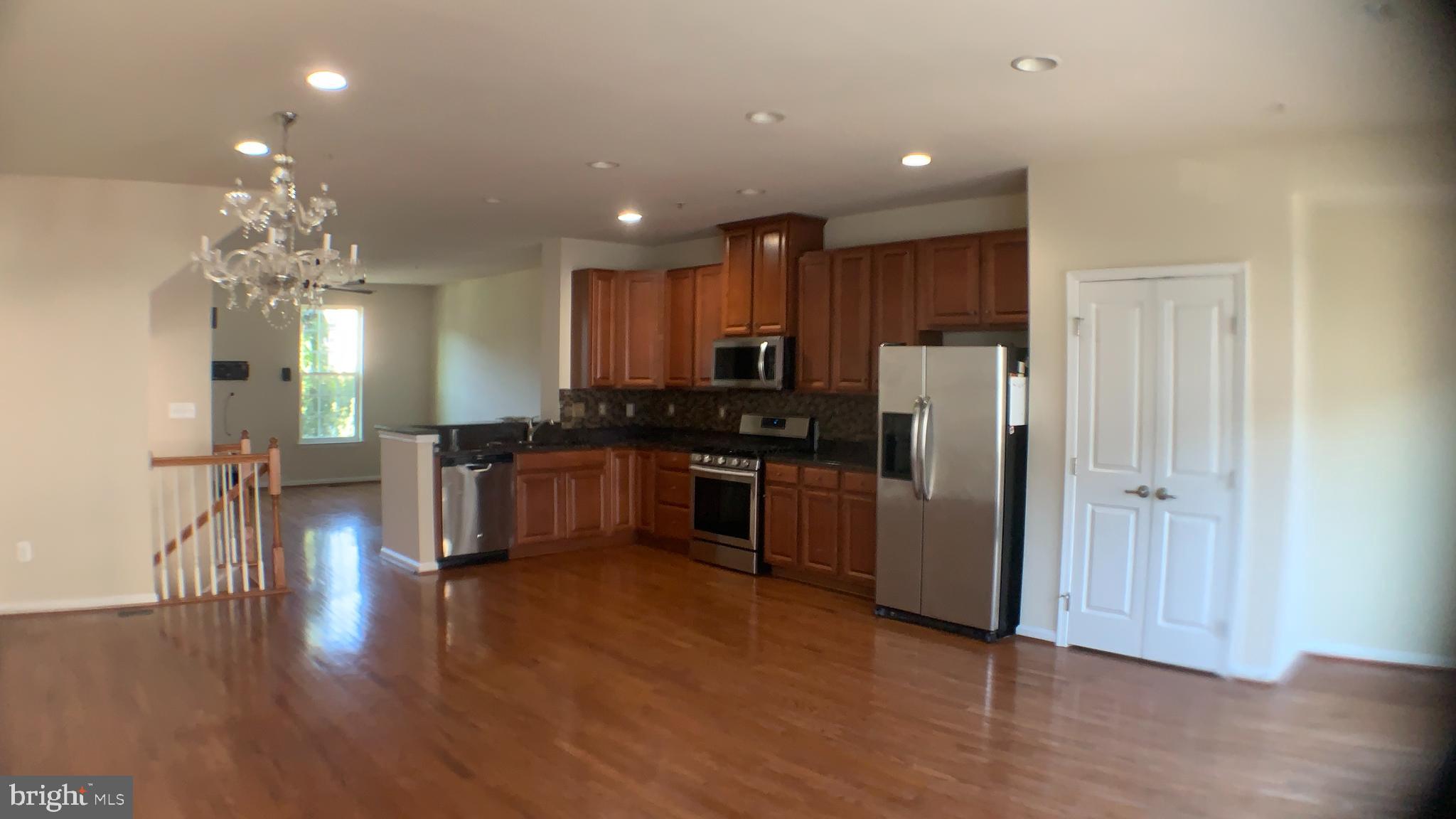 HOWARD SQUARE - Residential Lease