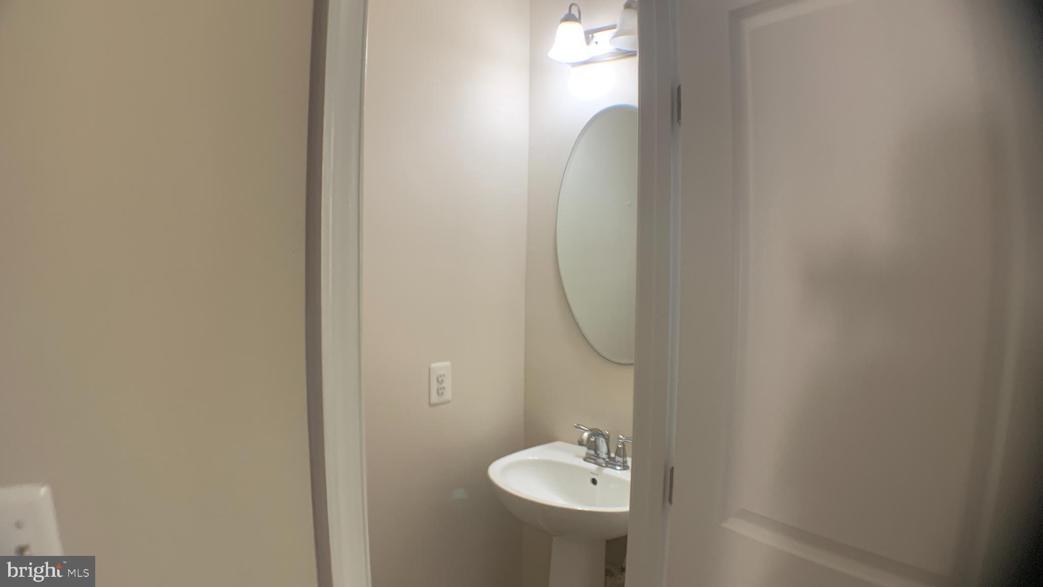 HOWARD SQUARE - Residential Lease