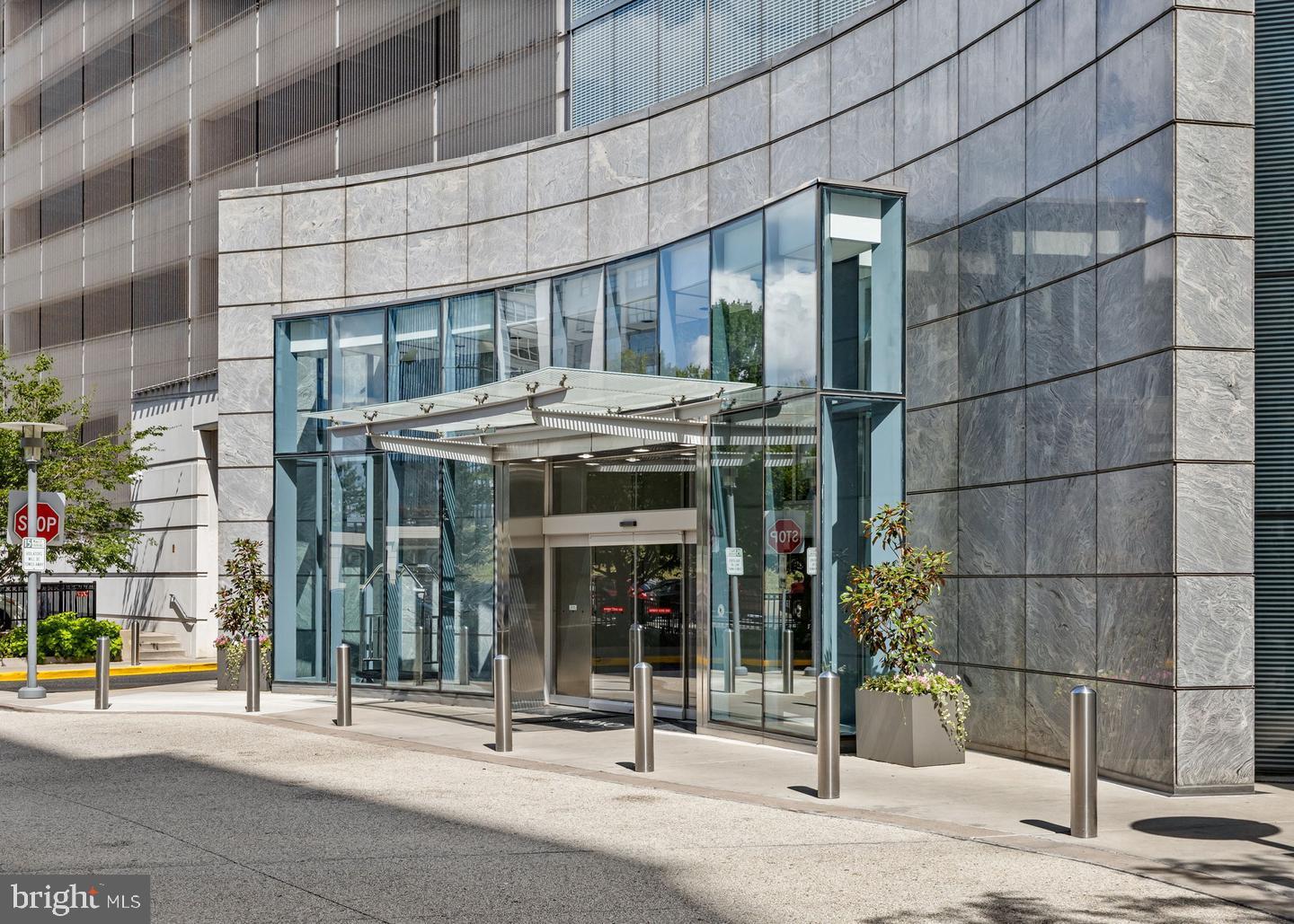 RITTENHOUSE SQUARE - Residential Lease