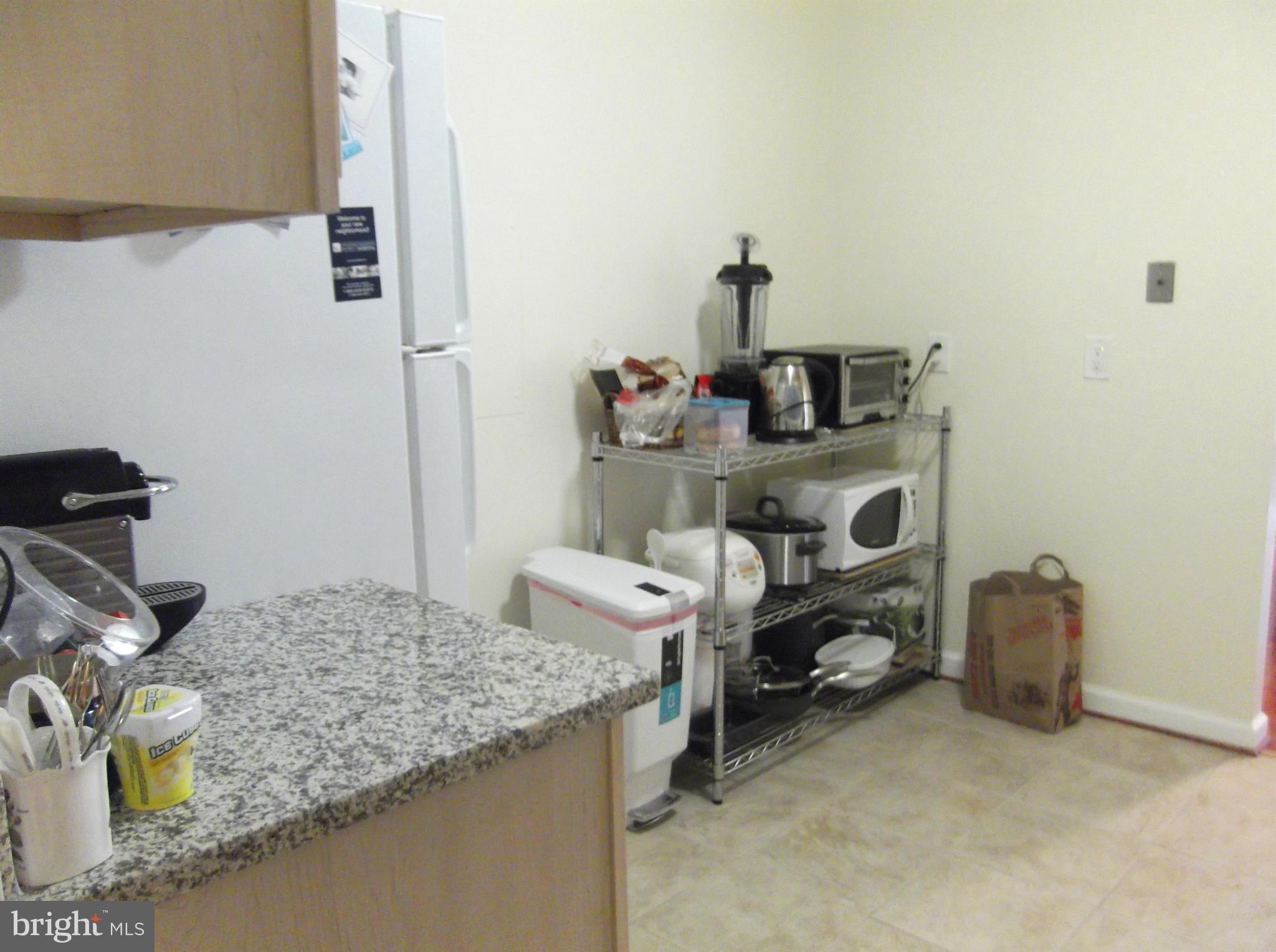 IDYLWOOD TOWERS CONDO - Residential