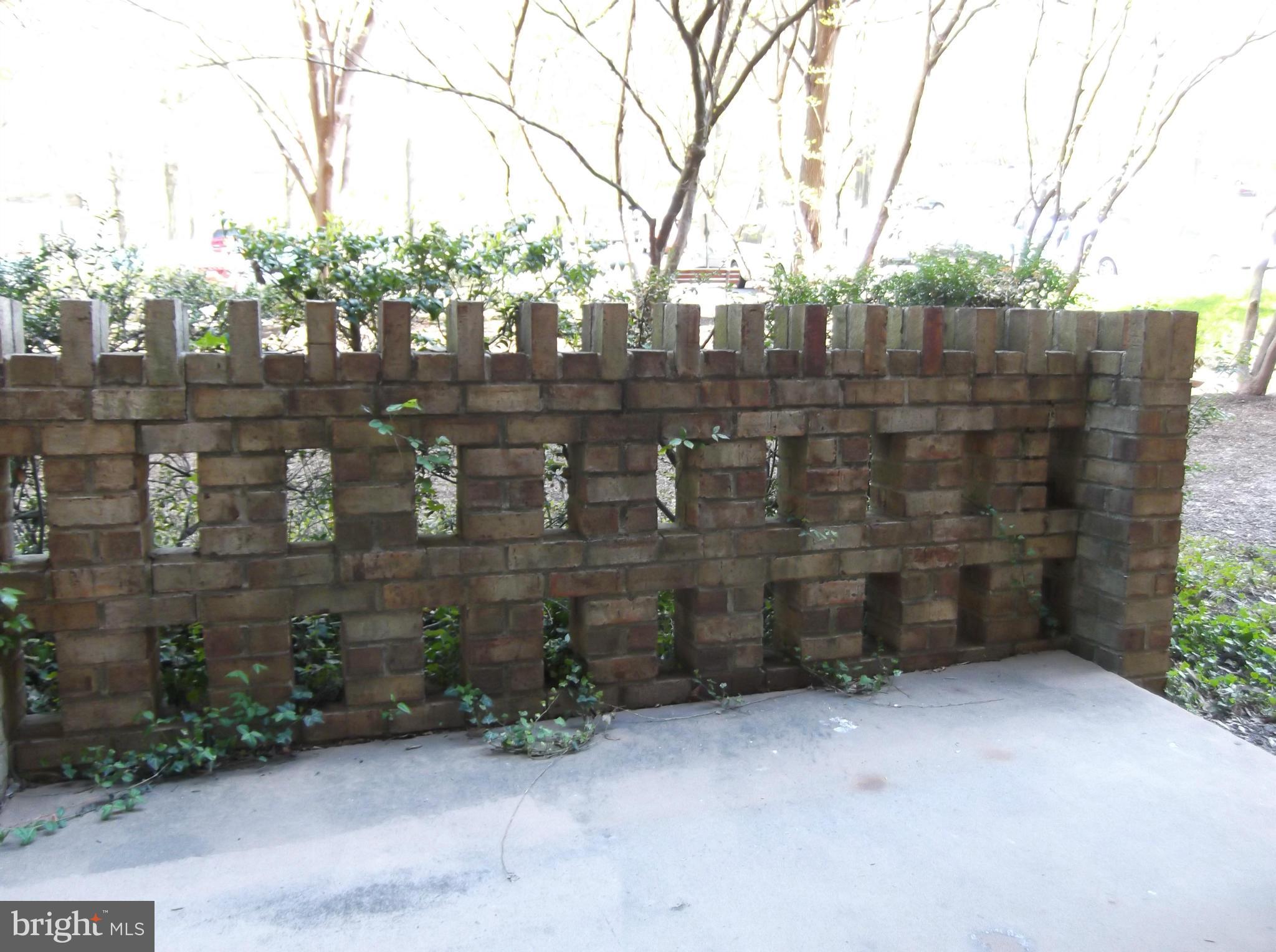 IDYLWOOD TOWERS CONDO - Residential