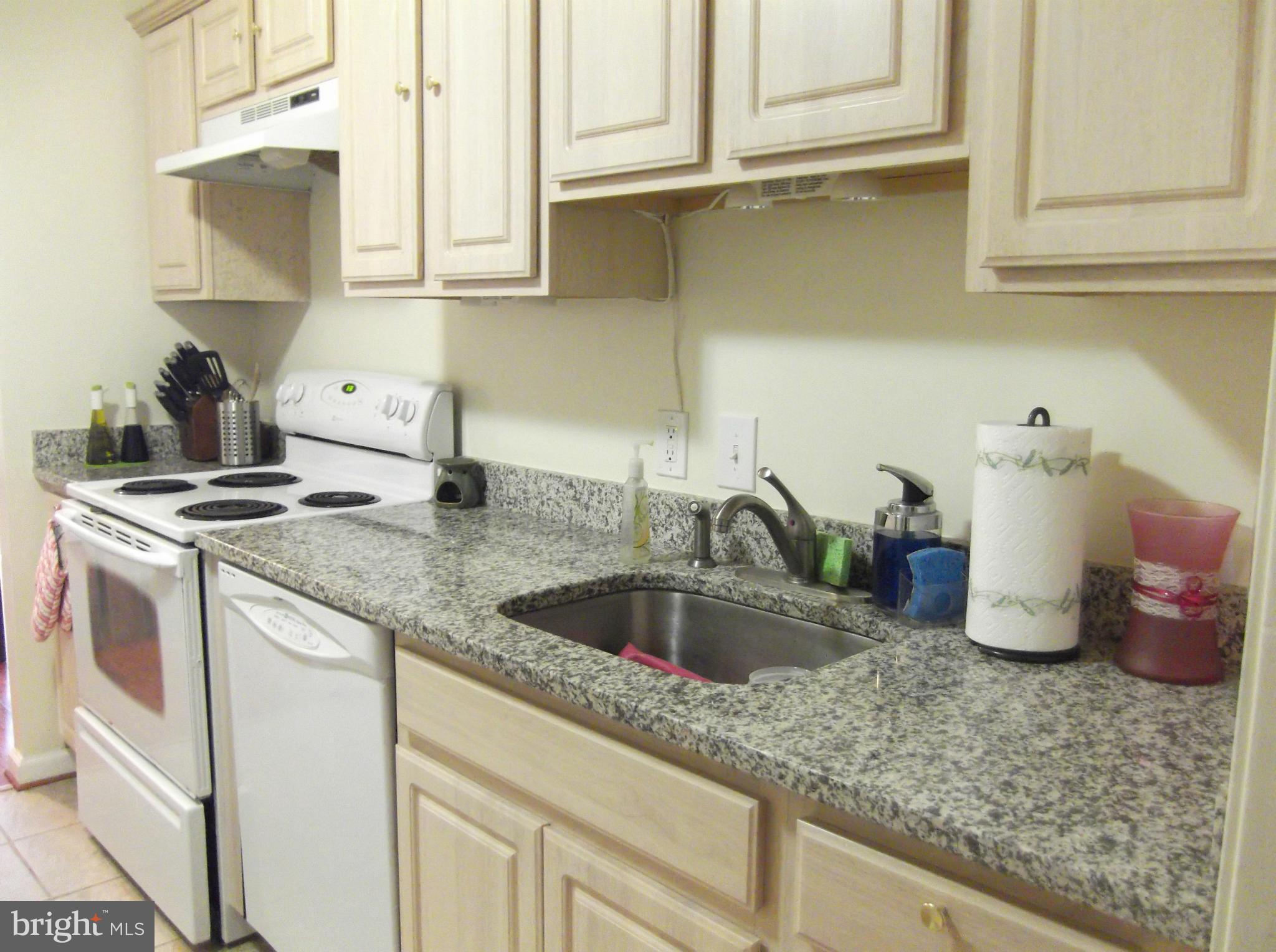 IDYLWOOD TOWERS CONDO - Residential