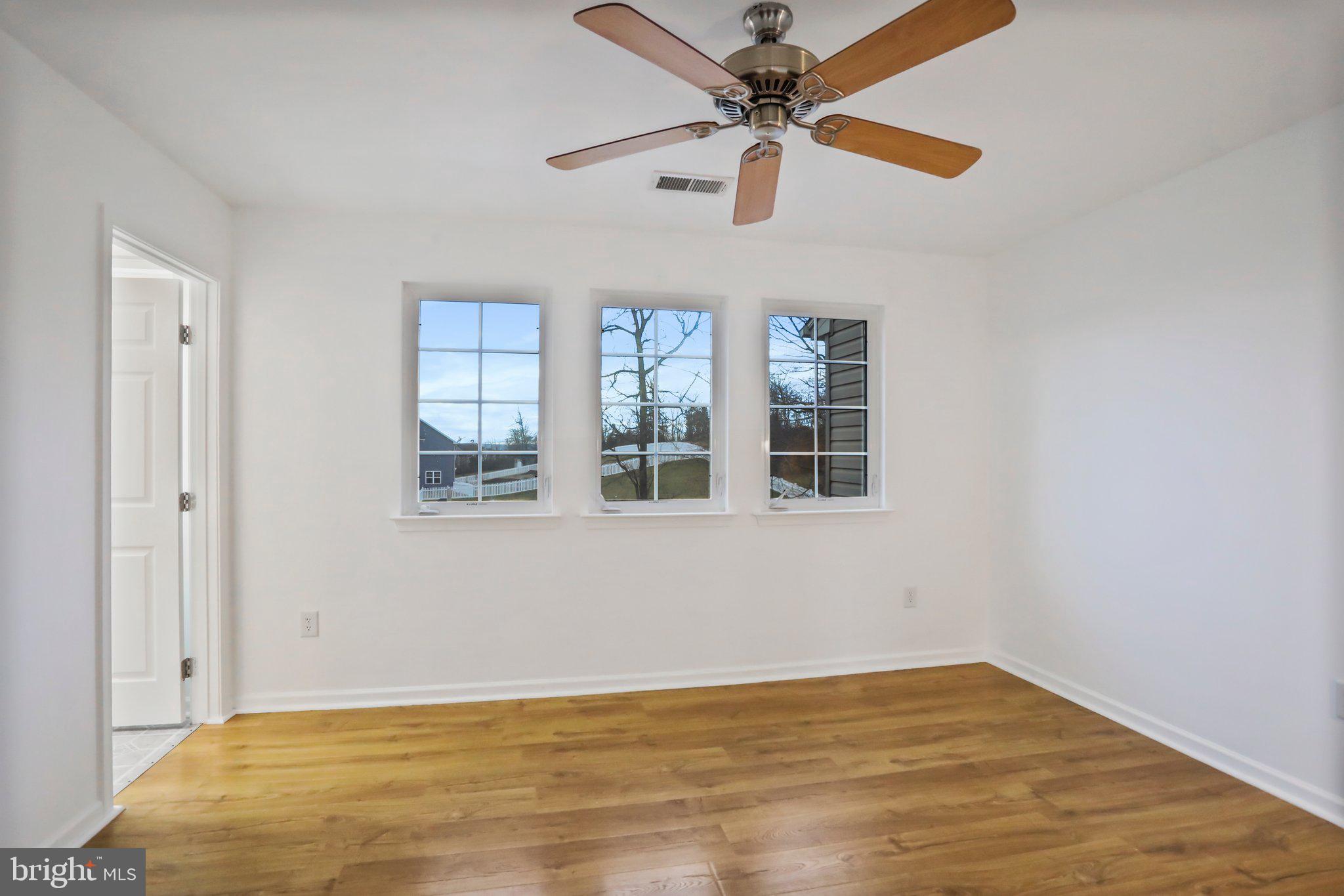 BROOKFIELD - Residential Lease