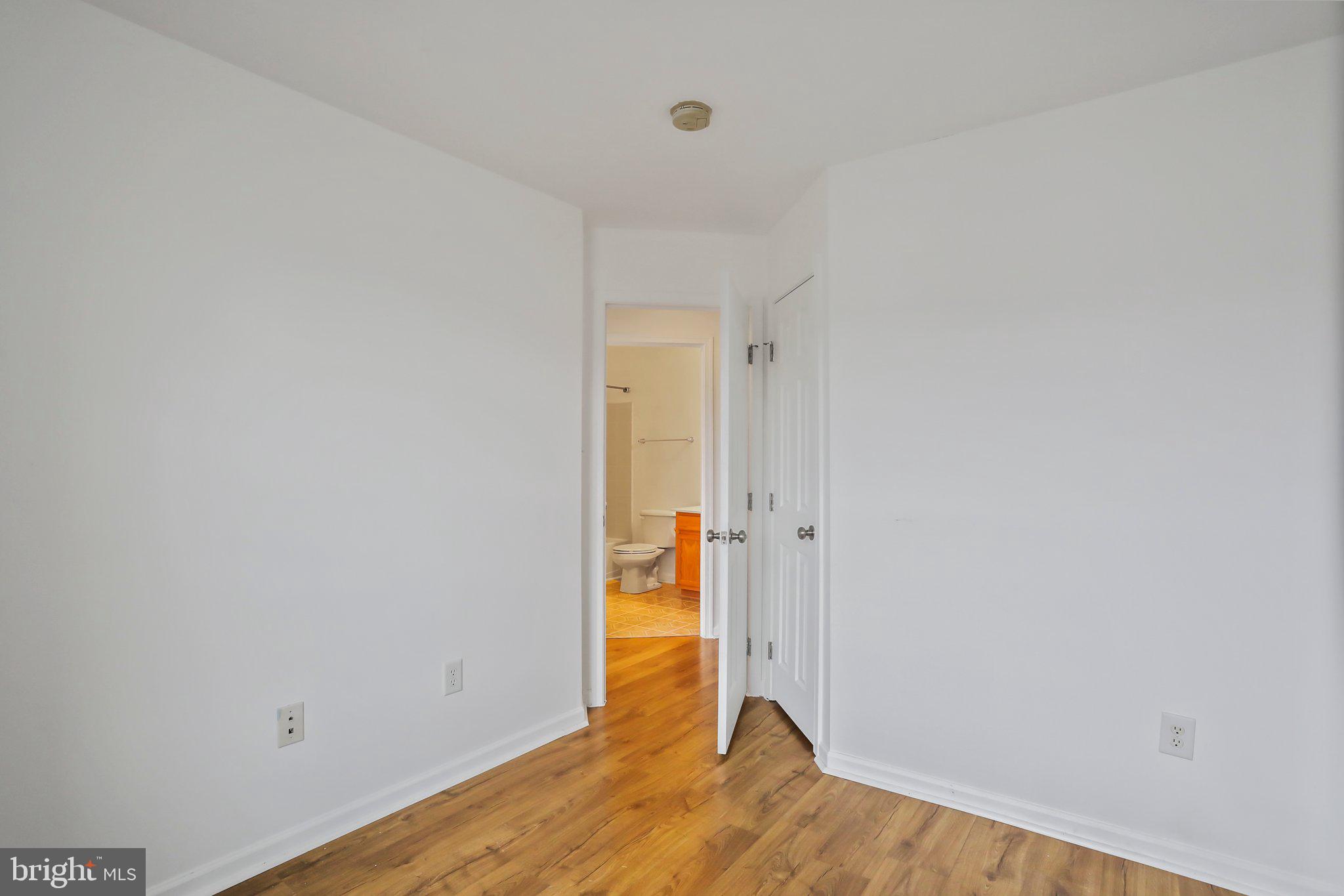 BROOKFIELD - Residential Lease