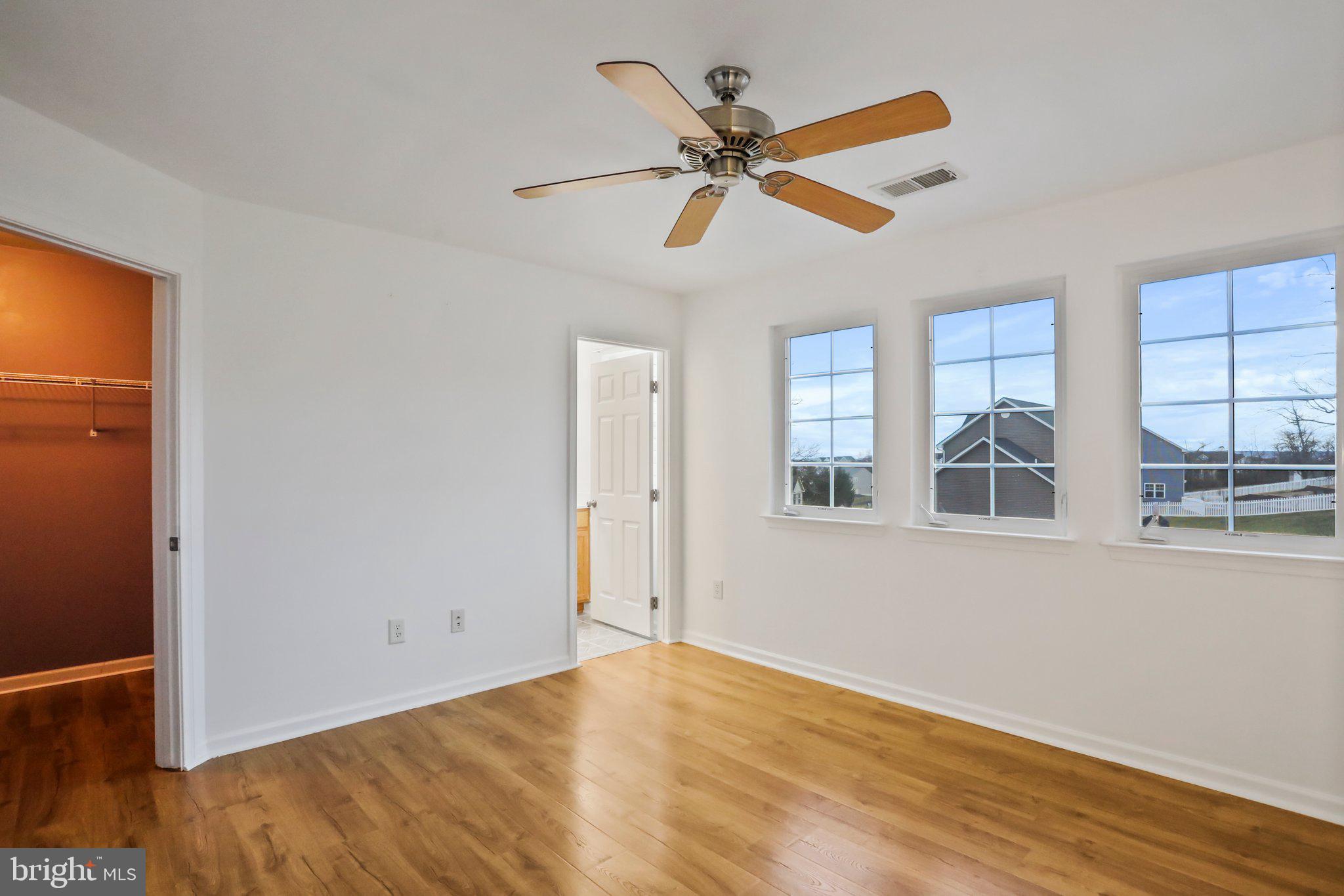 BROOKFIELD - Residential Lease