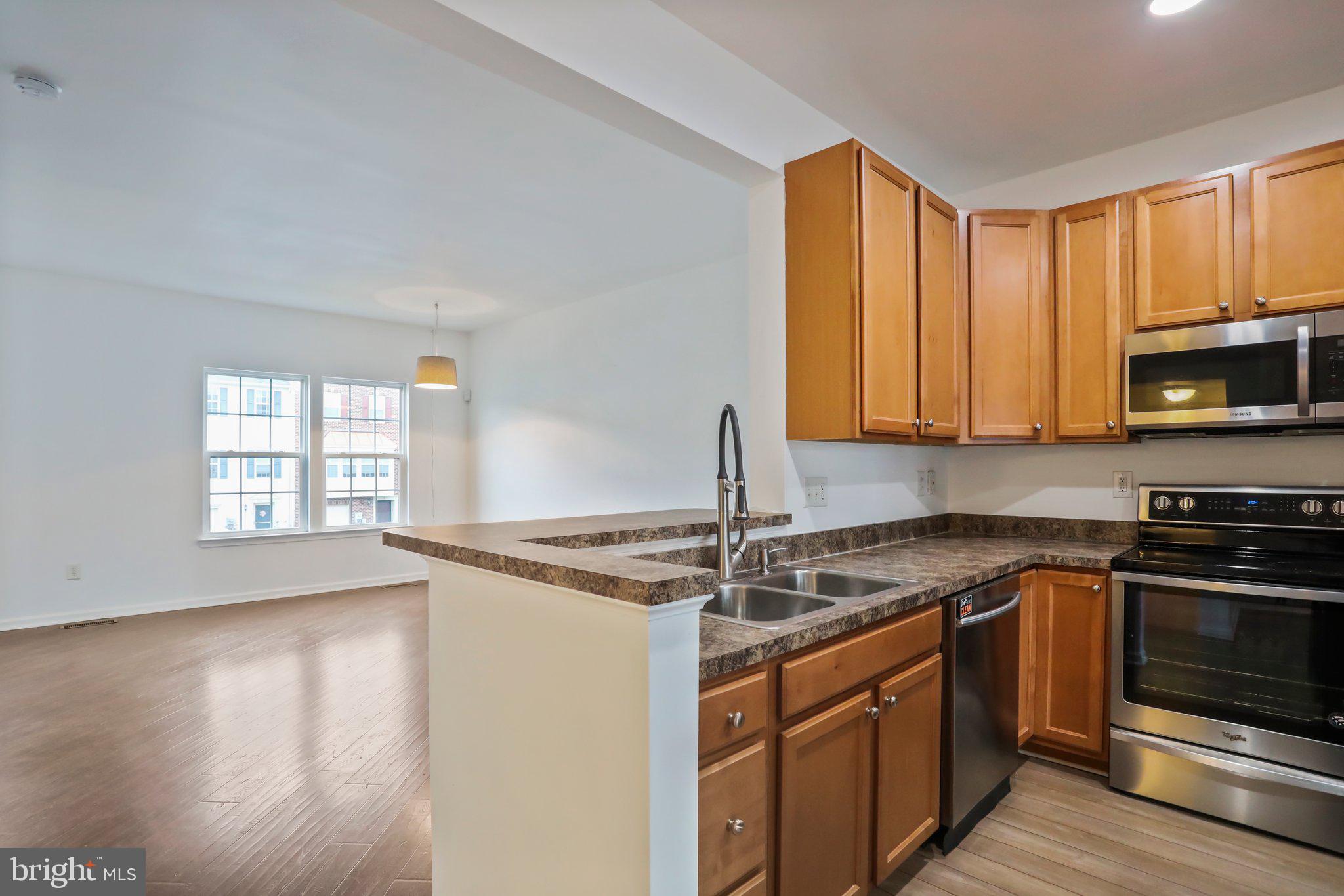 BROOKFIELD - Residential Lease