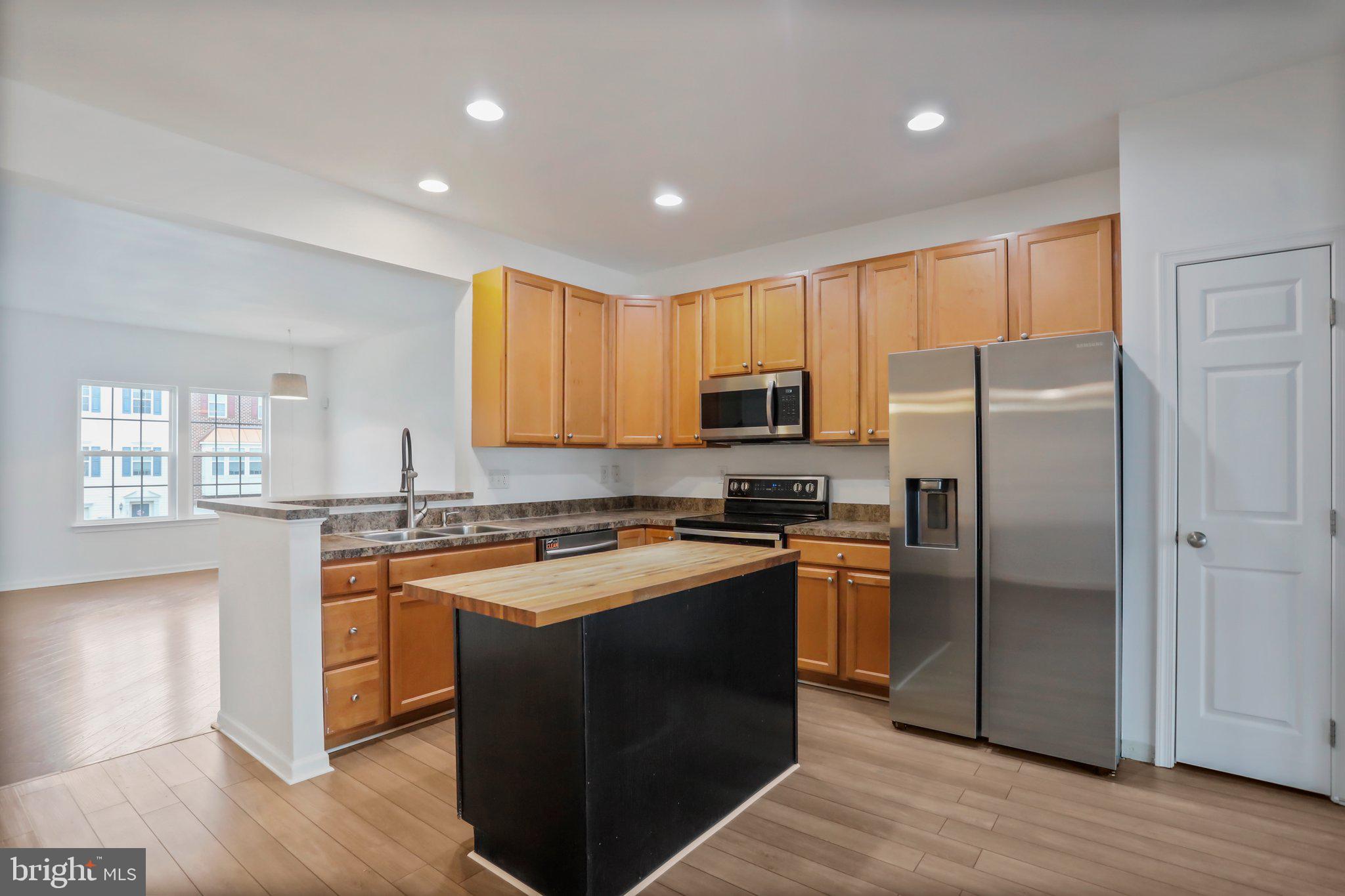 BROOKFIELD - Residential Lease