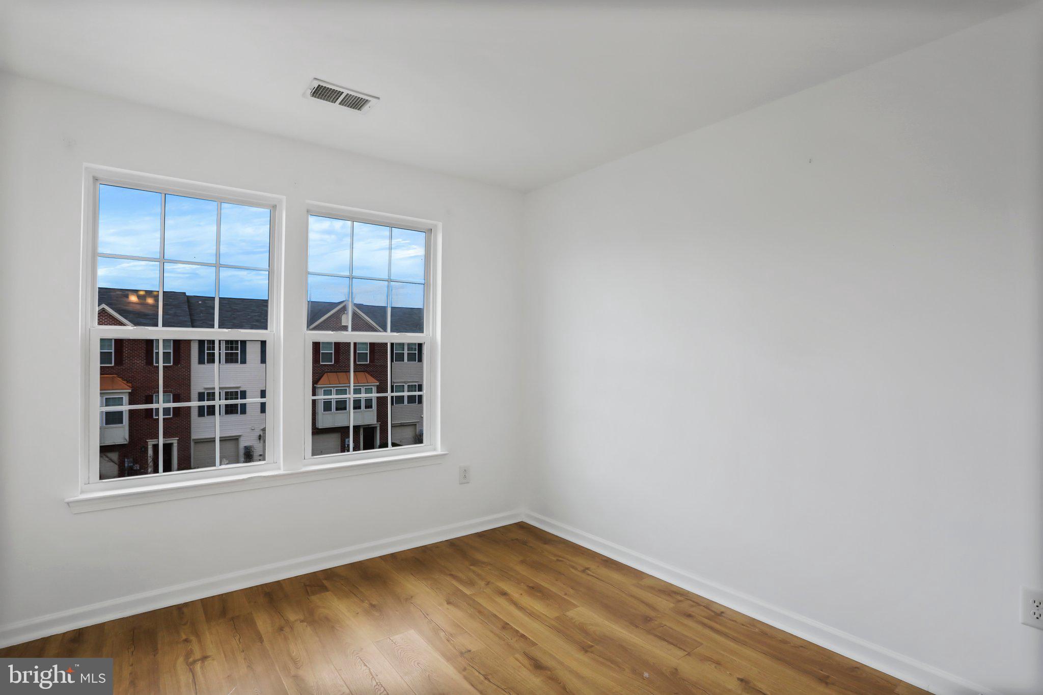 BROOKFIELD - Residential Lease