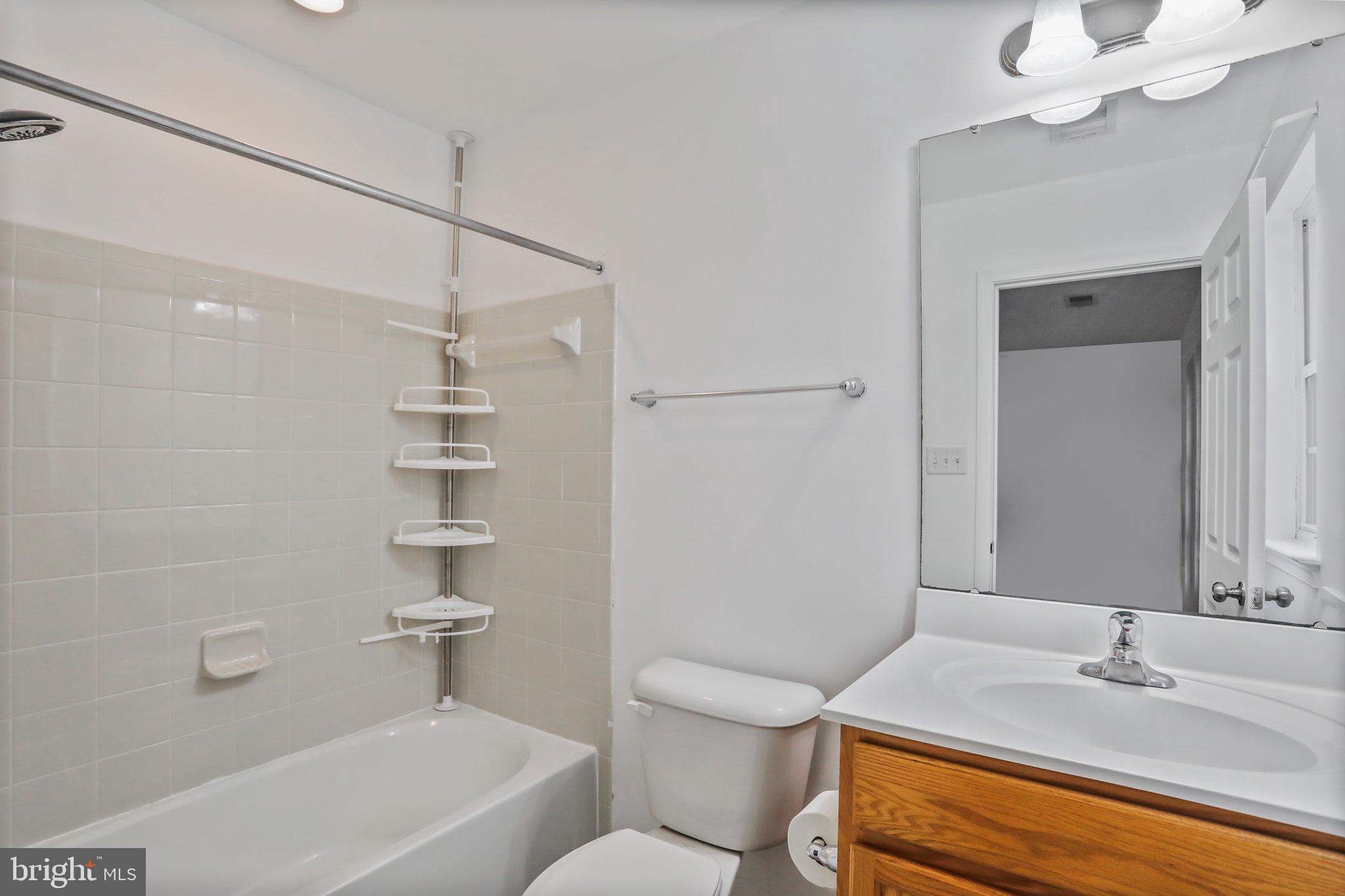 BROOKFIELD - Residential Lease