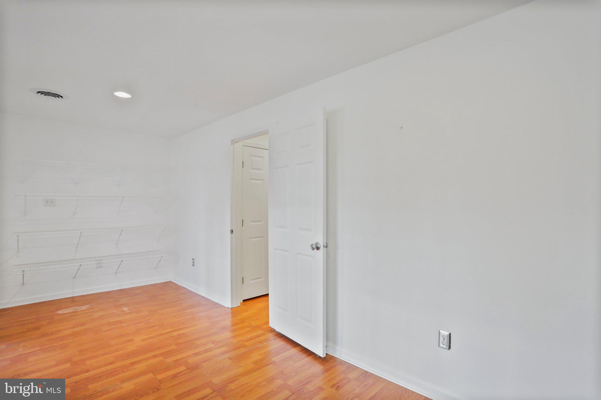 BROOKFIELD - Residential Lease