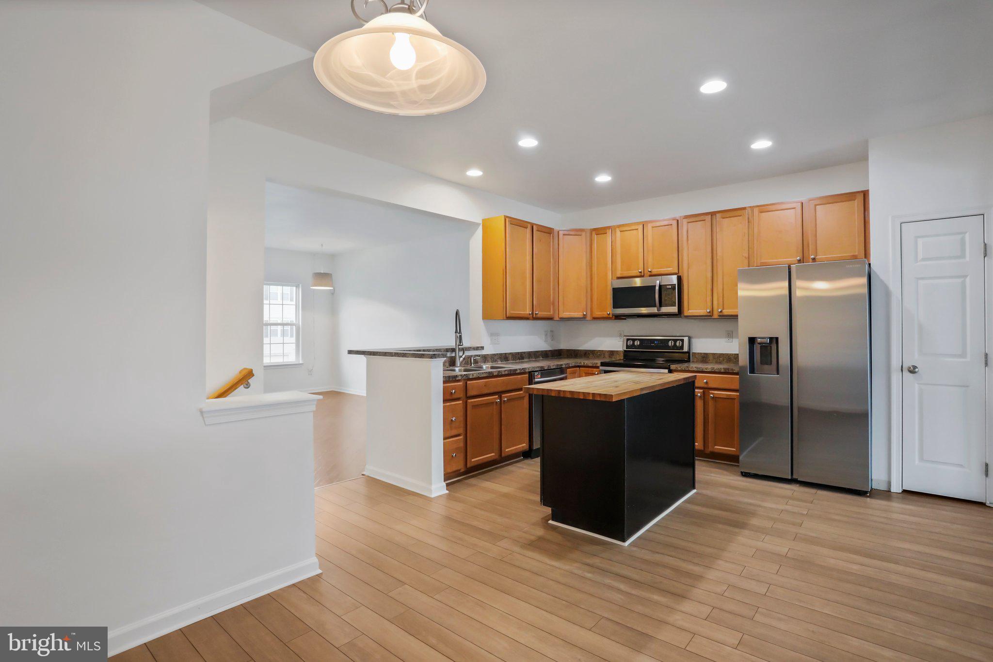 BROOKFIELD - Residential Lease