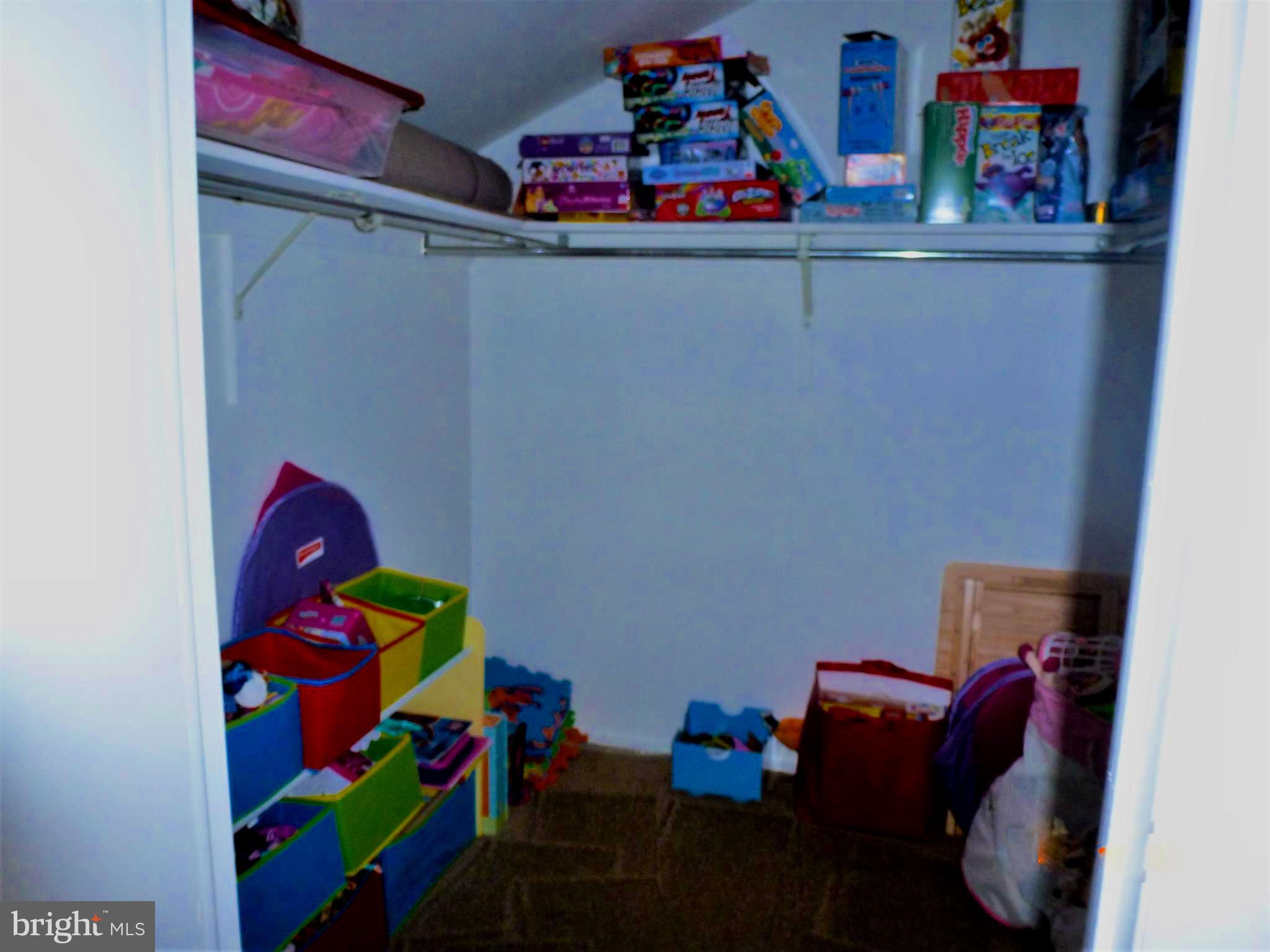 RIVERS BEND I - Residential Lease