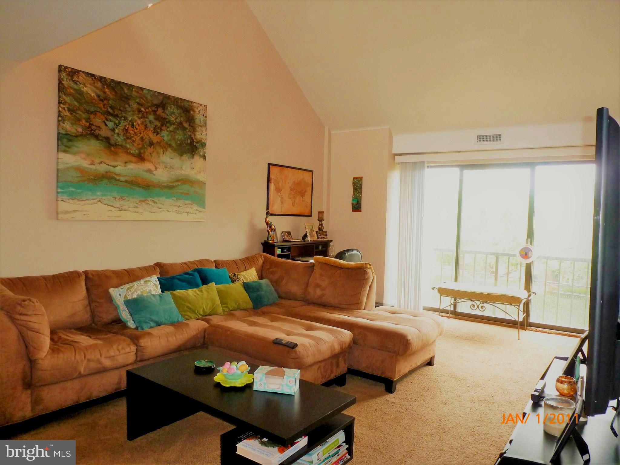 RIVERS BEND I - Residential Lease