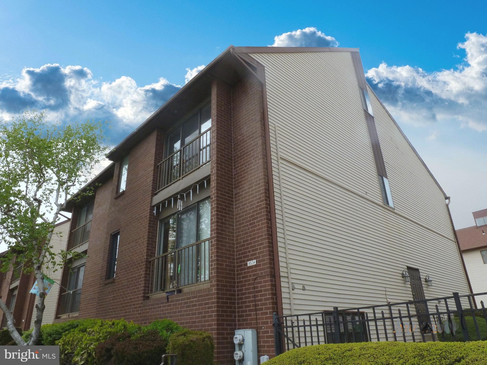 RIVERS BEND I - Residential Lease