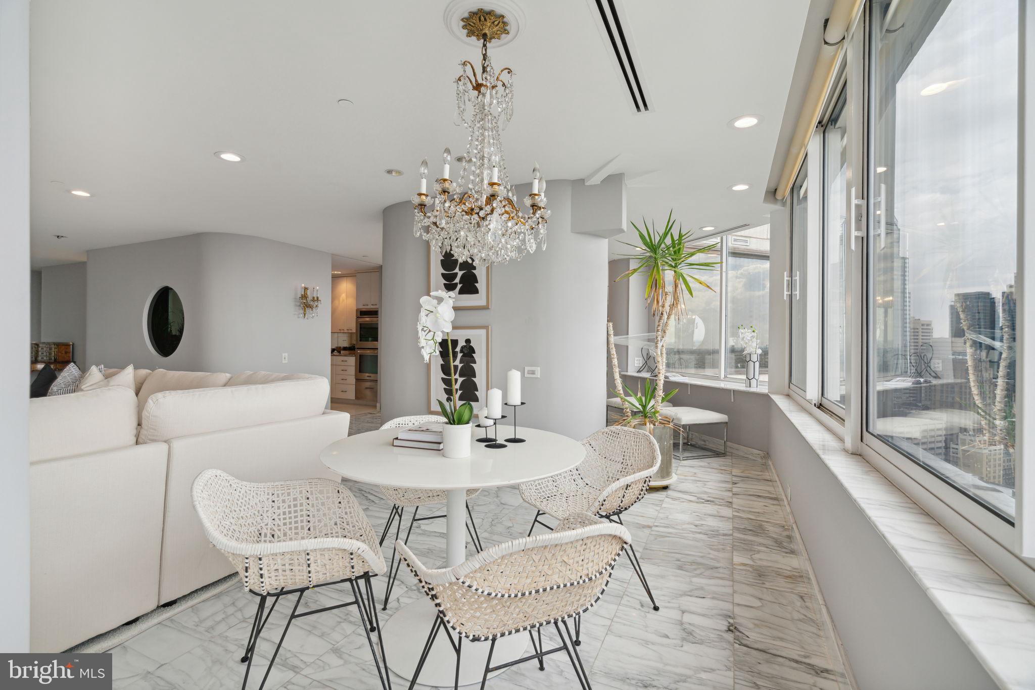 RITTENHOUSE SQUARE - Residential