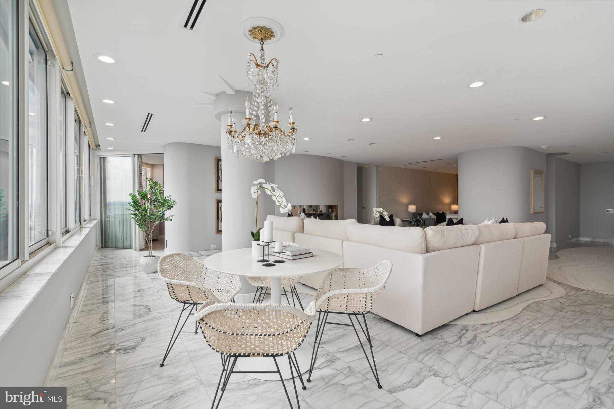 RITTENHOUSE SQUARE - Residential