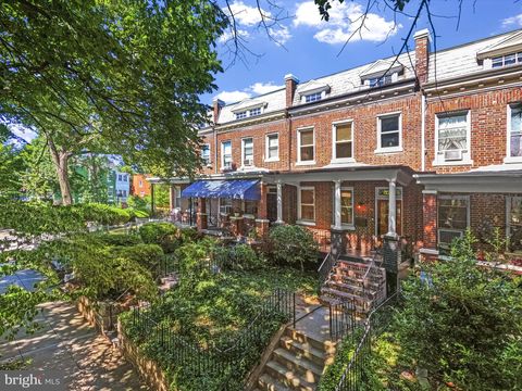 320 TENNESSEE AVENUE NE WASHINGTON DC 20002