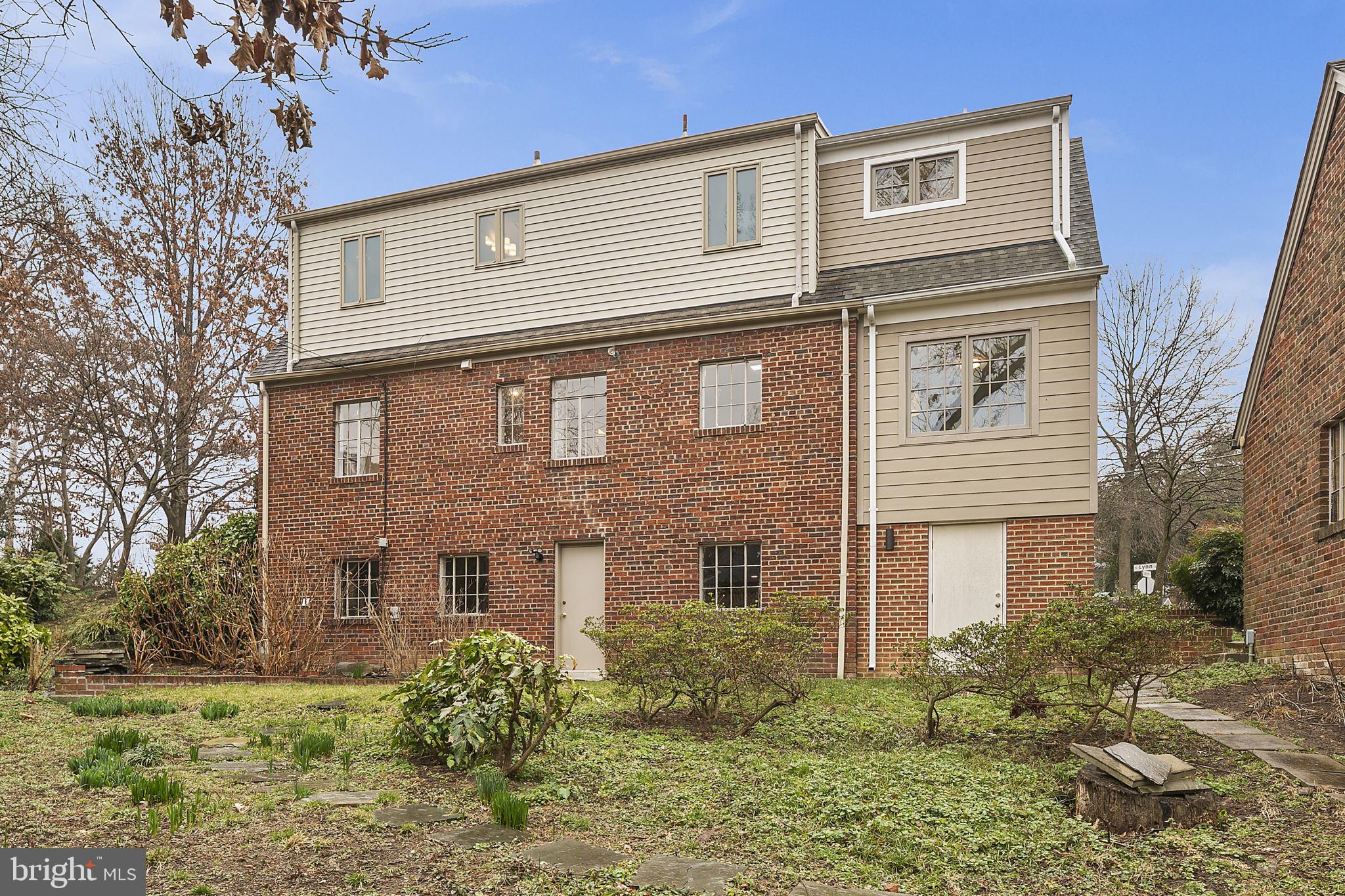 AURORA HILLS - Residential